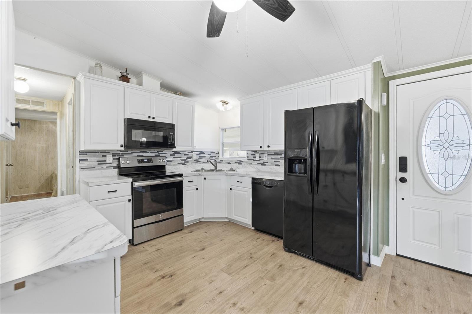 Image 18 of 40 For 7445 Moriah Avenue