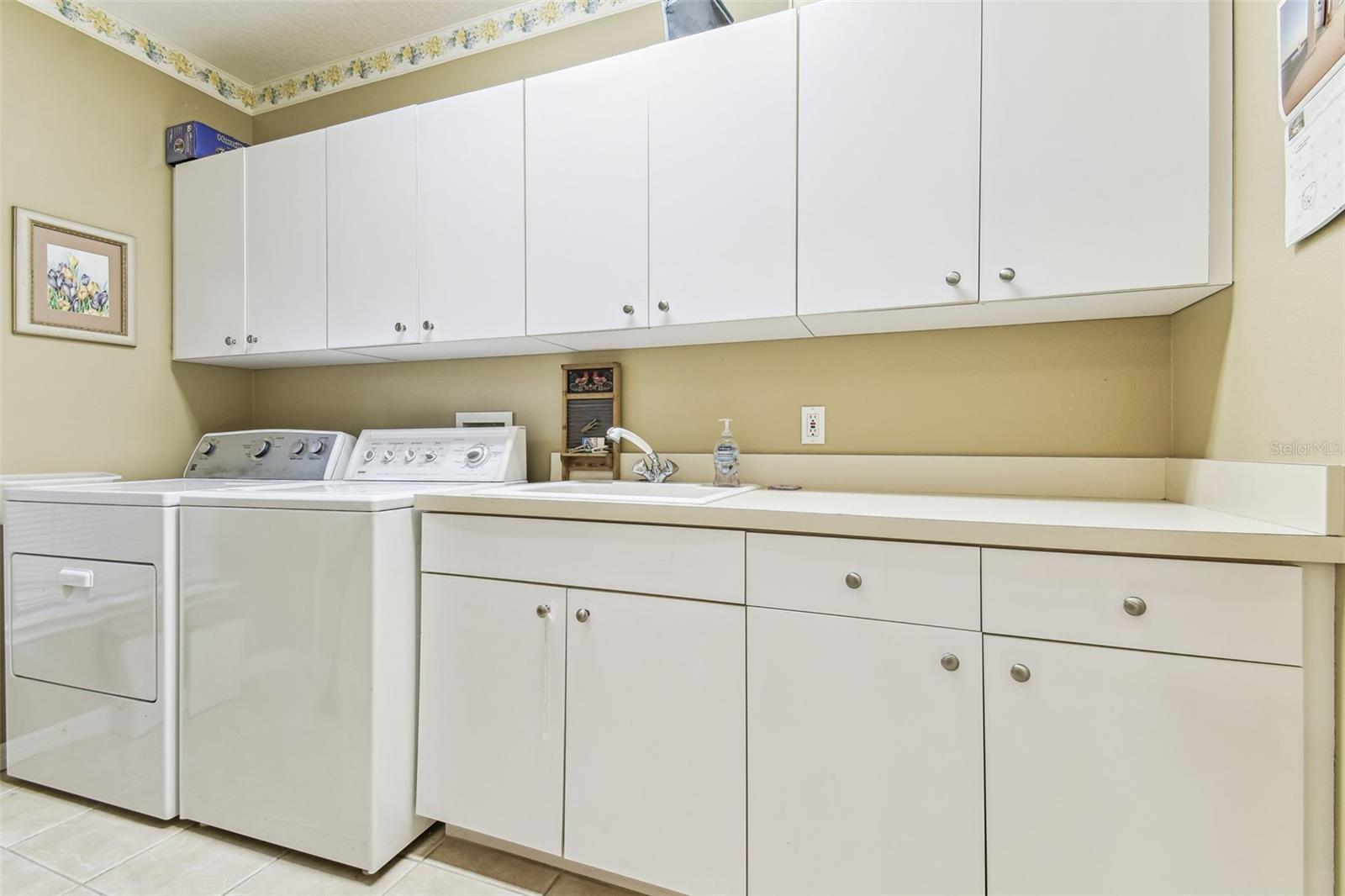 Image 19 of 29 For 17906 Loretta Lane