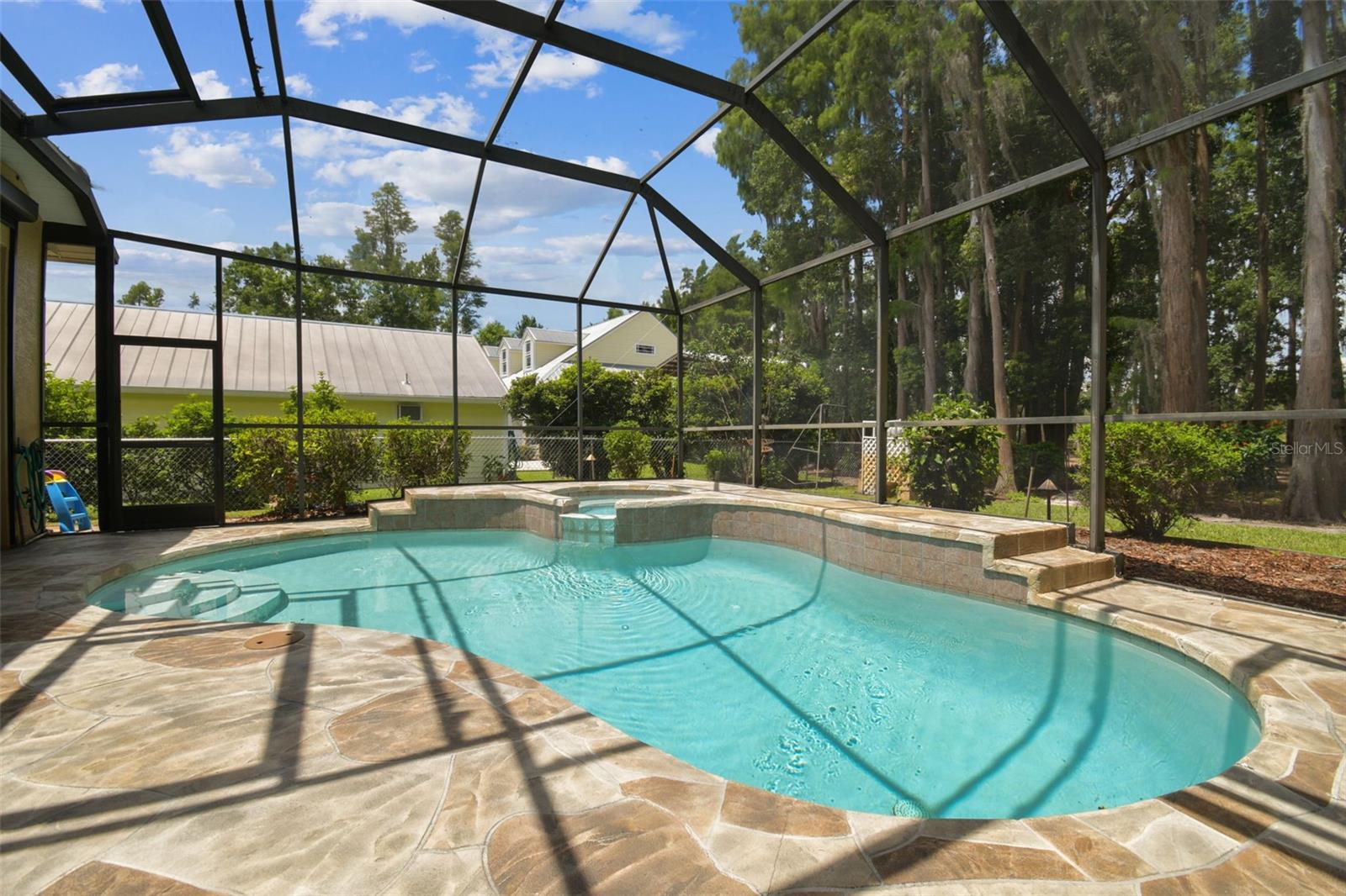 Image 21 of 29 For 17906 Loretta Lane