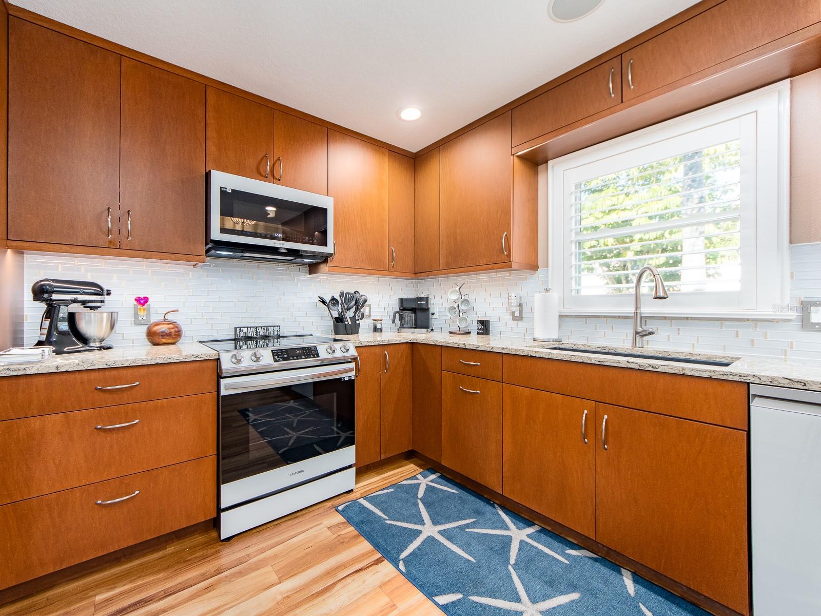 Image 34 of 89 For 557 Florida Avenue