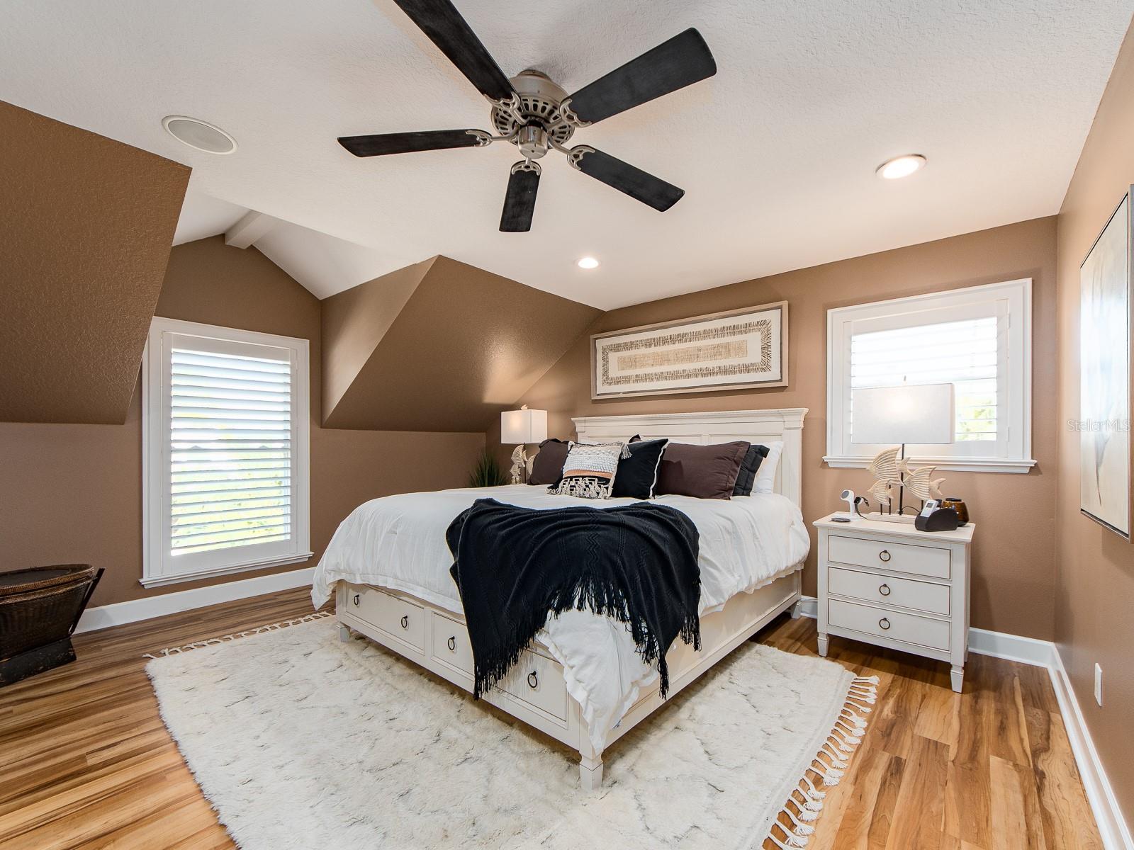 Image 42 of 89 For 557 Florida Avenue