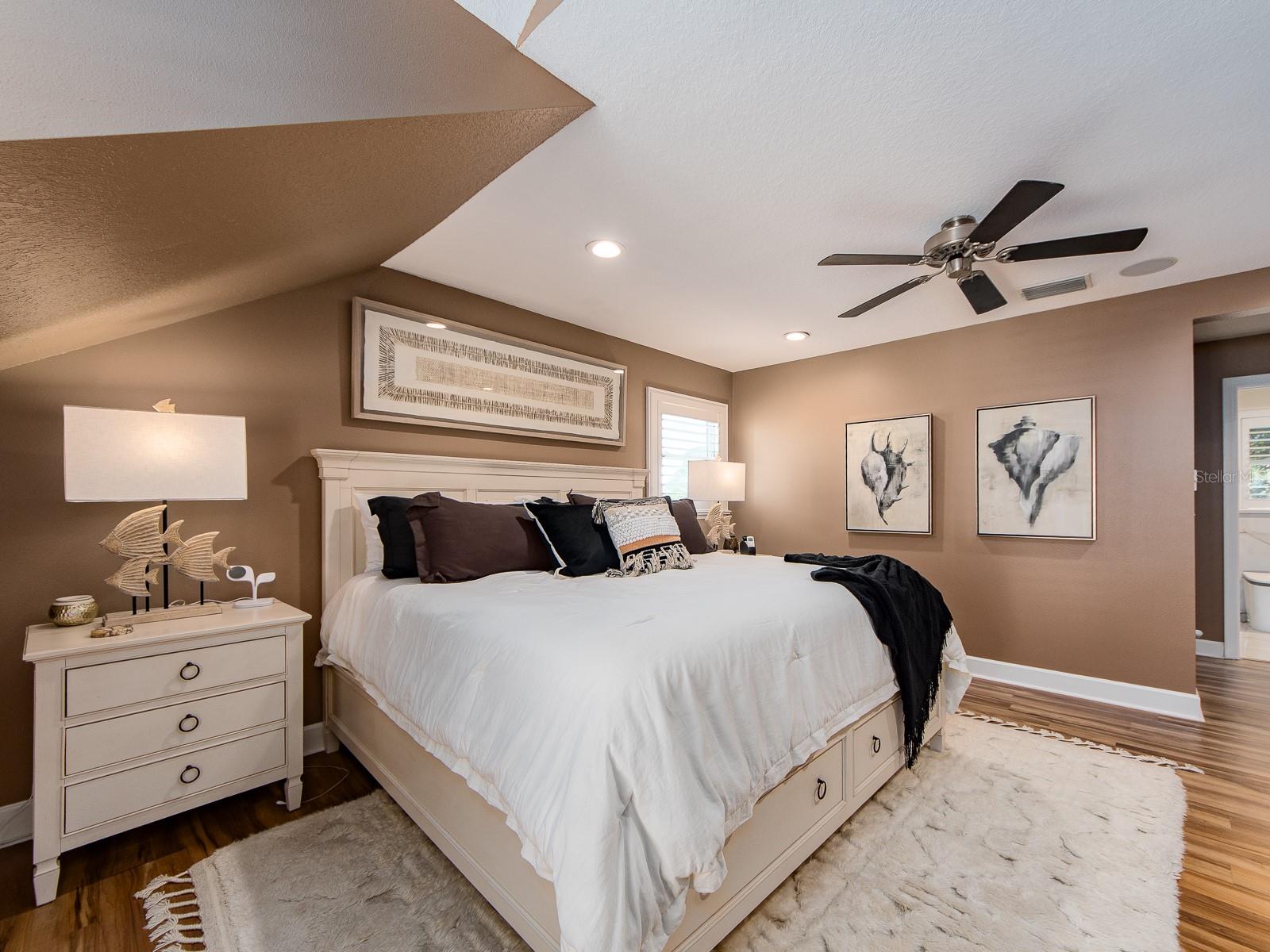 Image 43 of 89 For 557 Florida Avenue