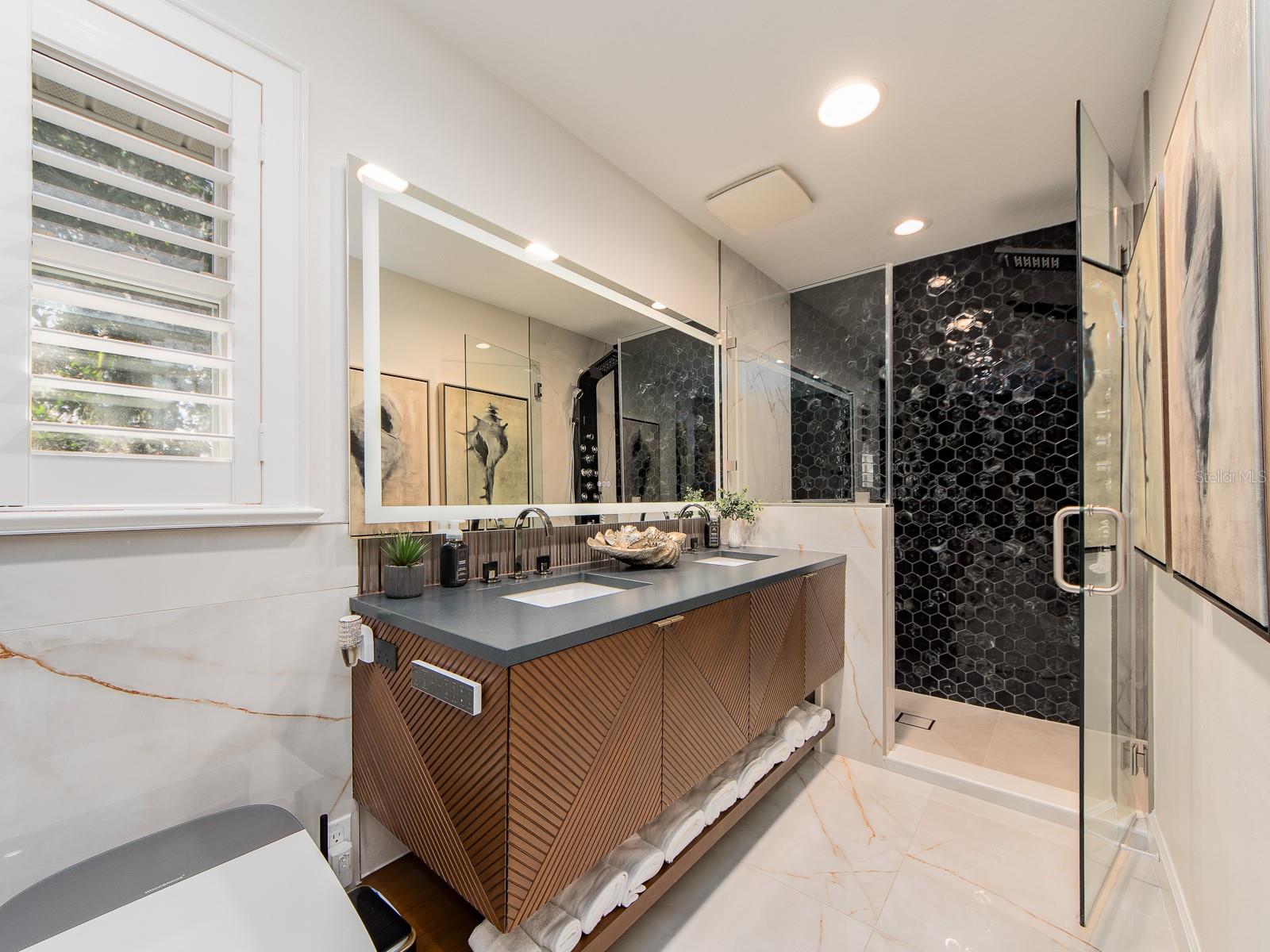 Image 47 of 89 For 557 Florida Avenue