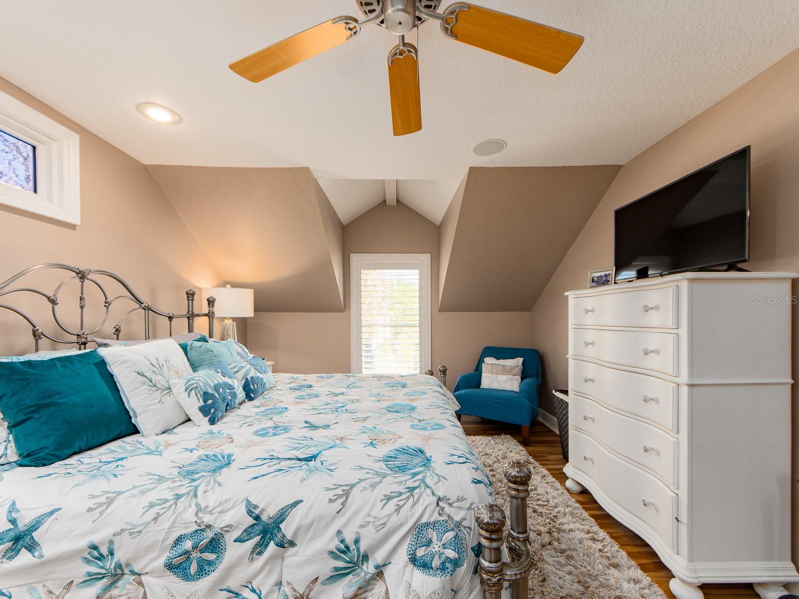 Image 51 of 89 For 557 Florida Avenue