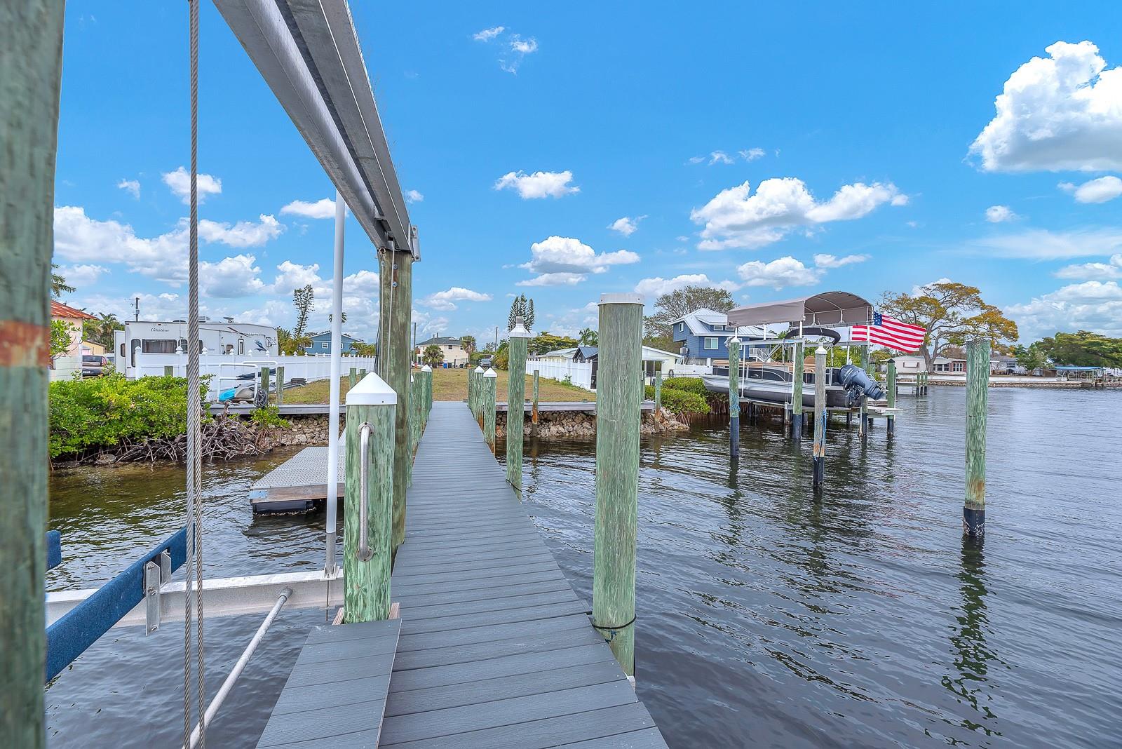 Image 15 of 23 For 3304 Shell Point Road