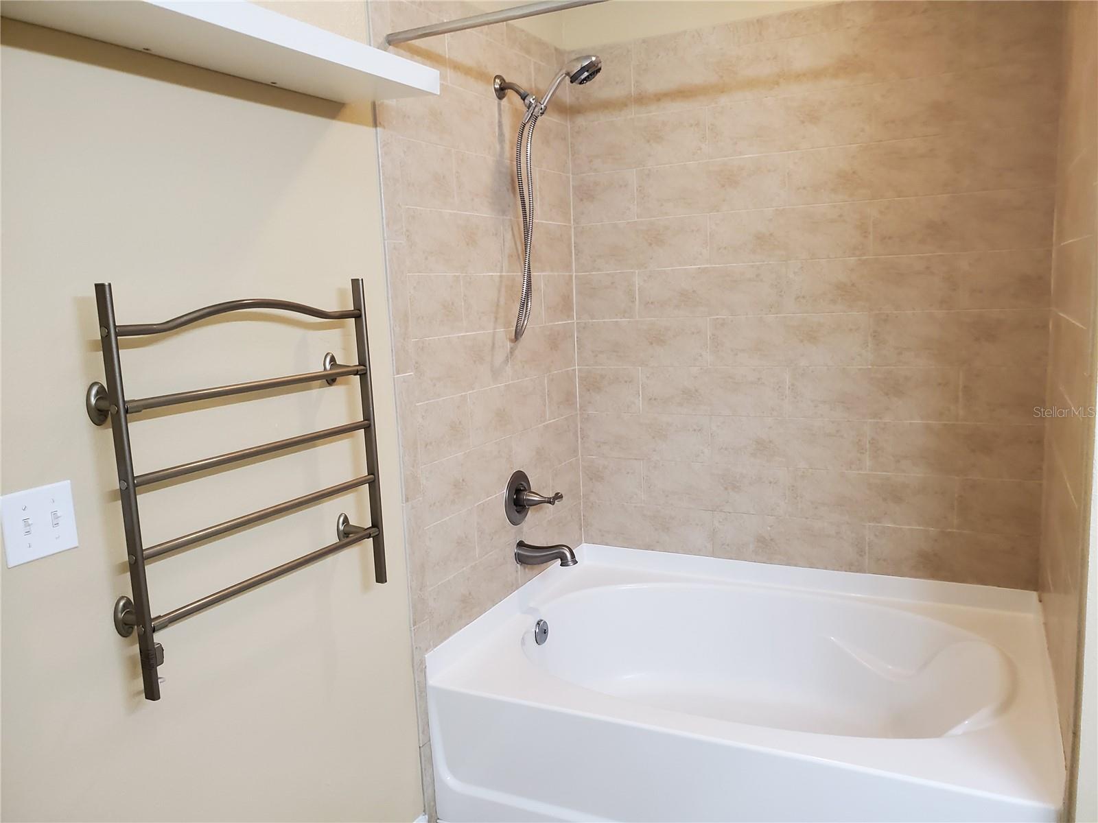 Image 10 of 18 For 7001 Interbay Boulevard 324