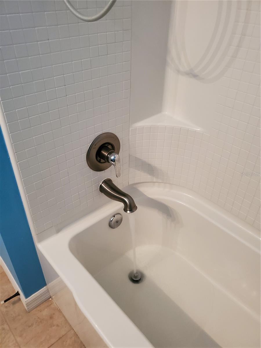 Image 15 of 18 For 7001 Interbay Boulevard 324