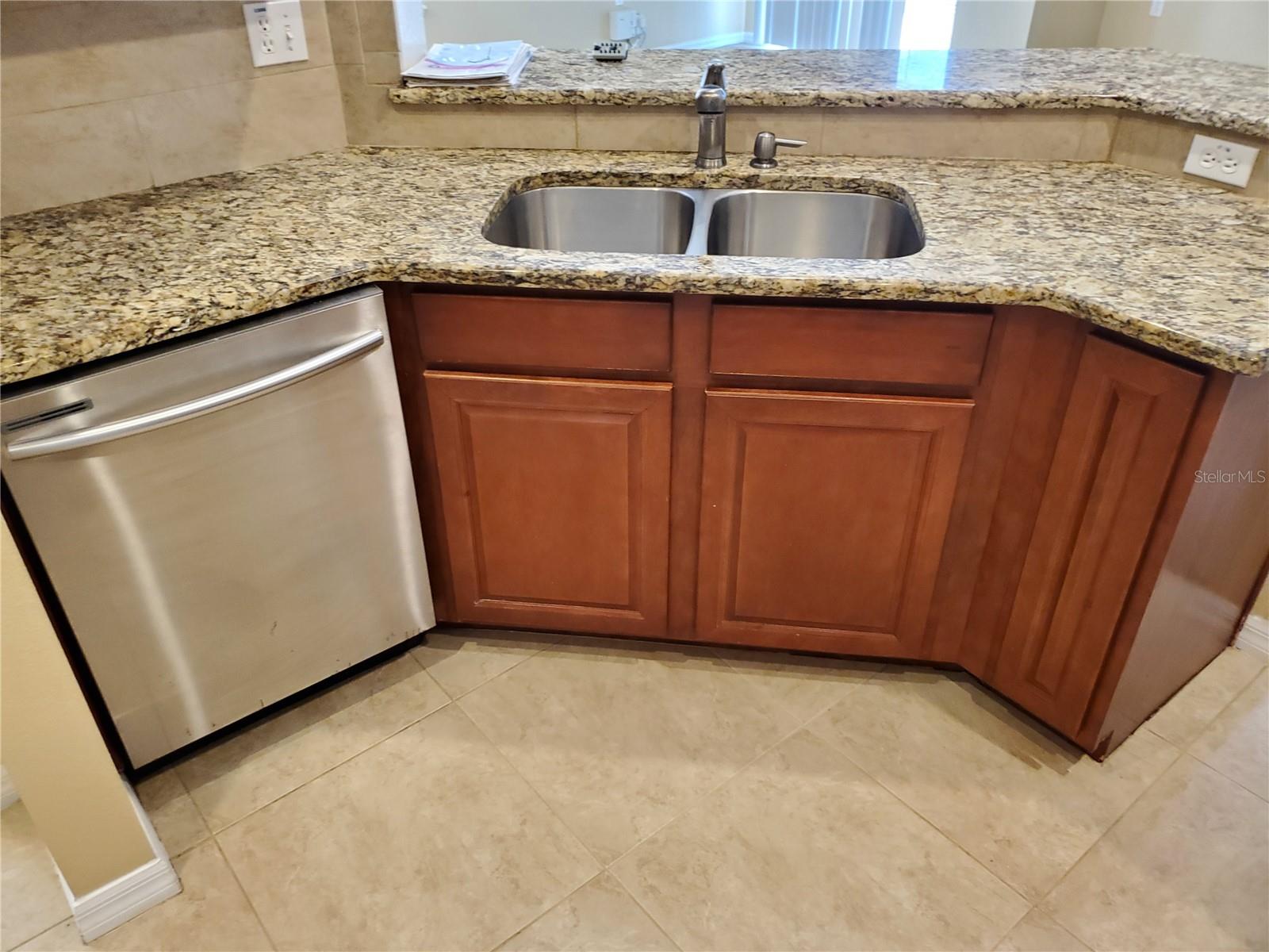 Image 5 of 18 For 7001 Interbay Boulevard 324