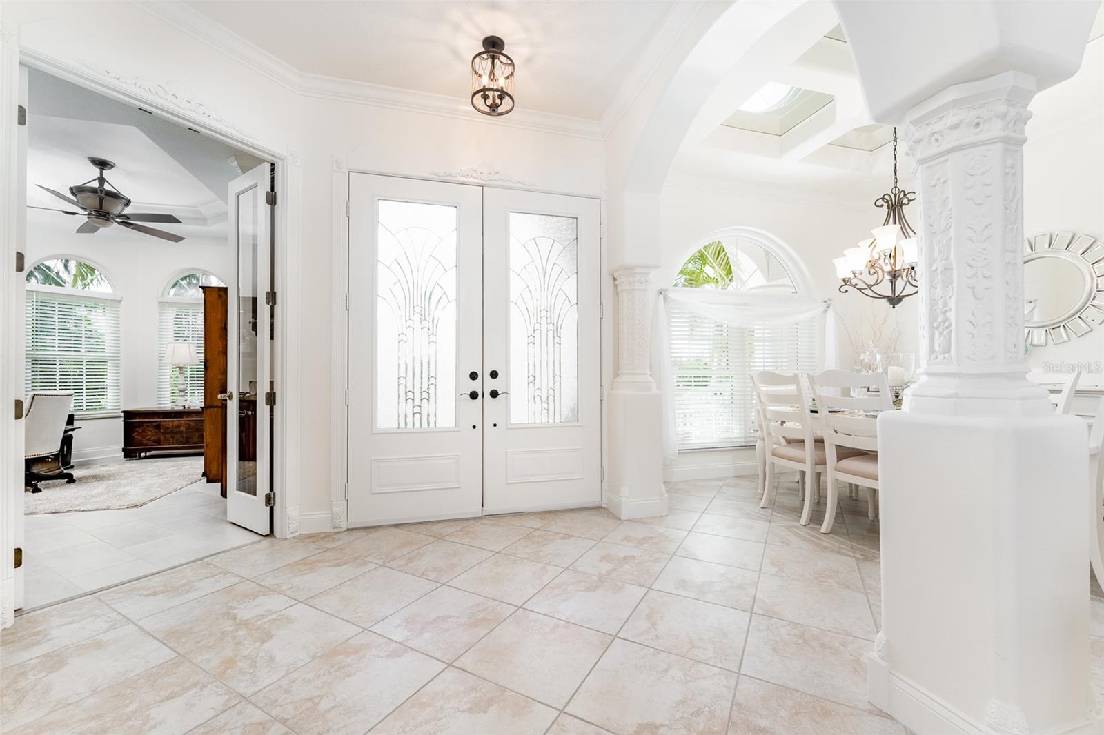 Image 10 of 98 For 10544 Poughkeepsie Circle