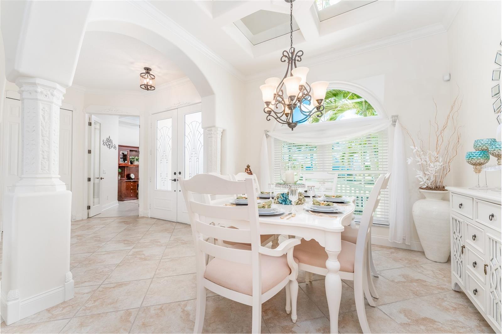 Image 14 of 98 For 10544 Poughkeepsie Circle