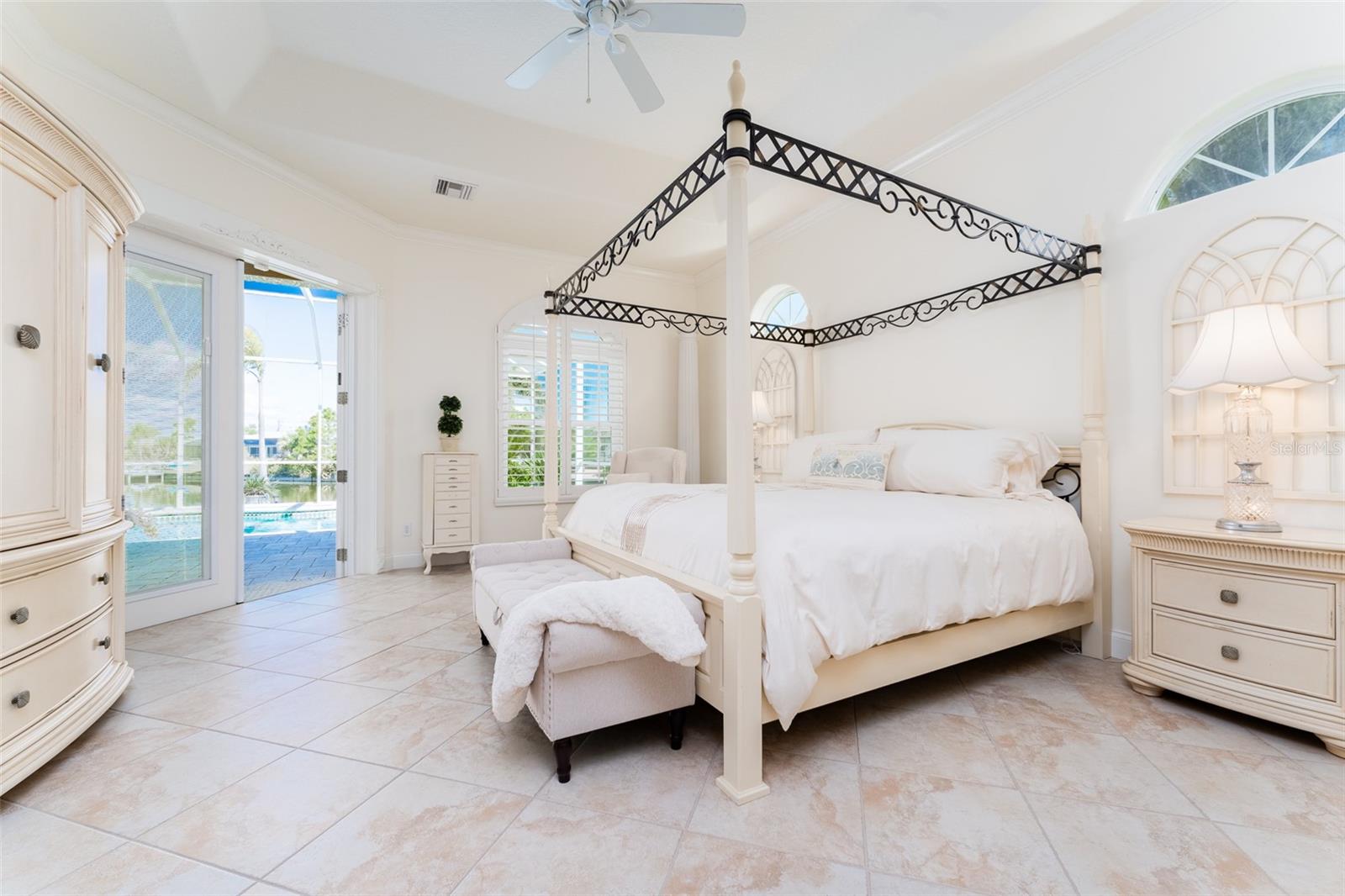 Image 24 of 98 For 10544 Poughkeepsie Circle