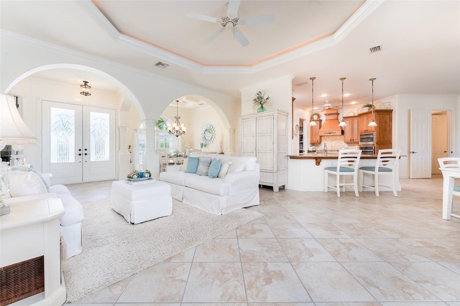 Image 3 of 98 For 10544 Poughkeepsie Circle