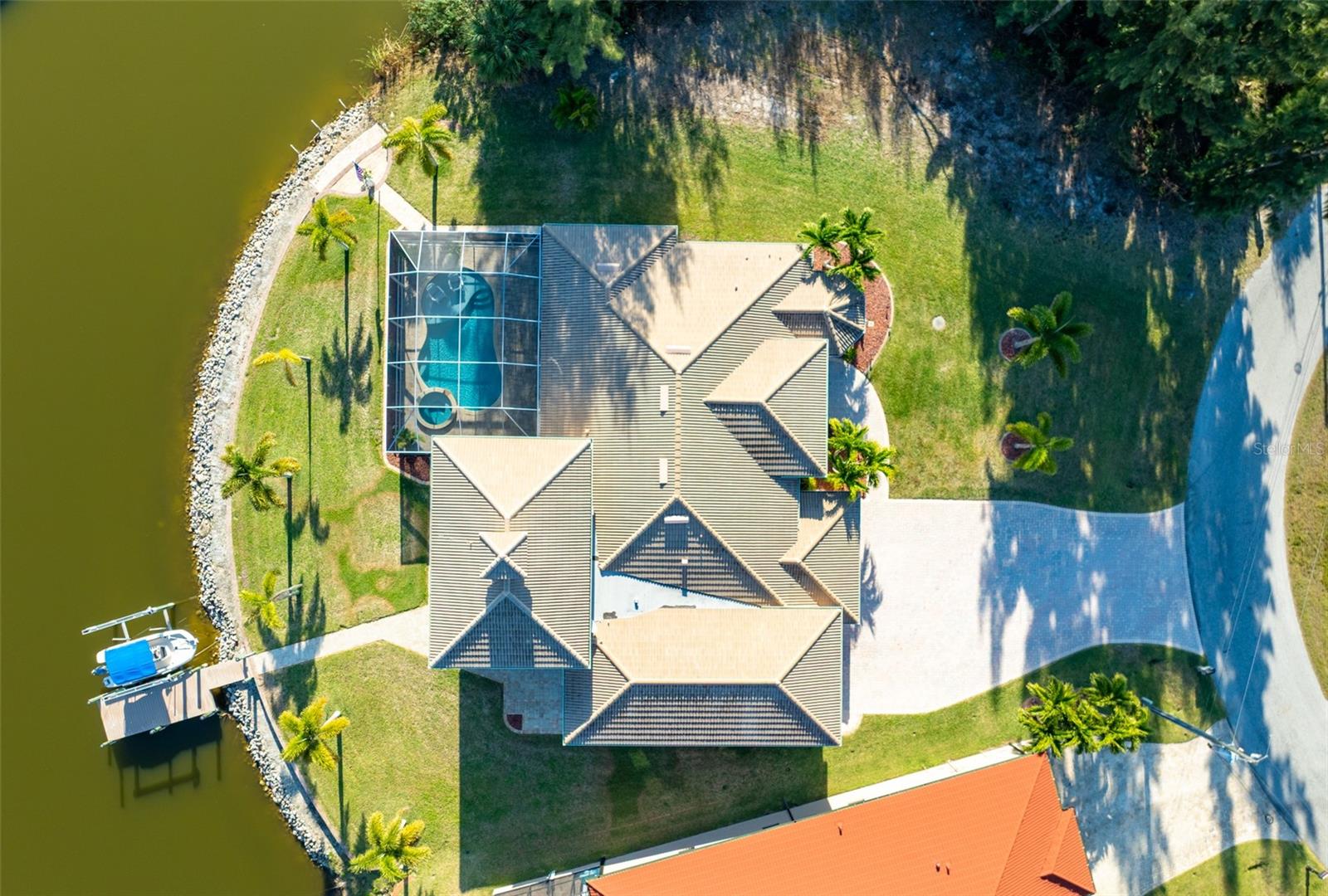 Image 7 of 98 For 10544 Poughkeepsie Circle