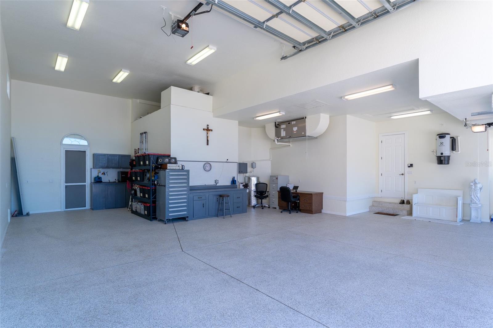 Image 91 of 98 For 10544 Poughkeepsie Circle