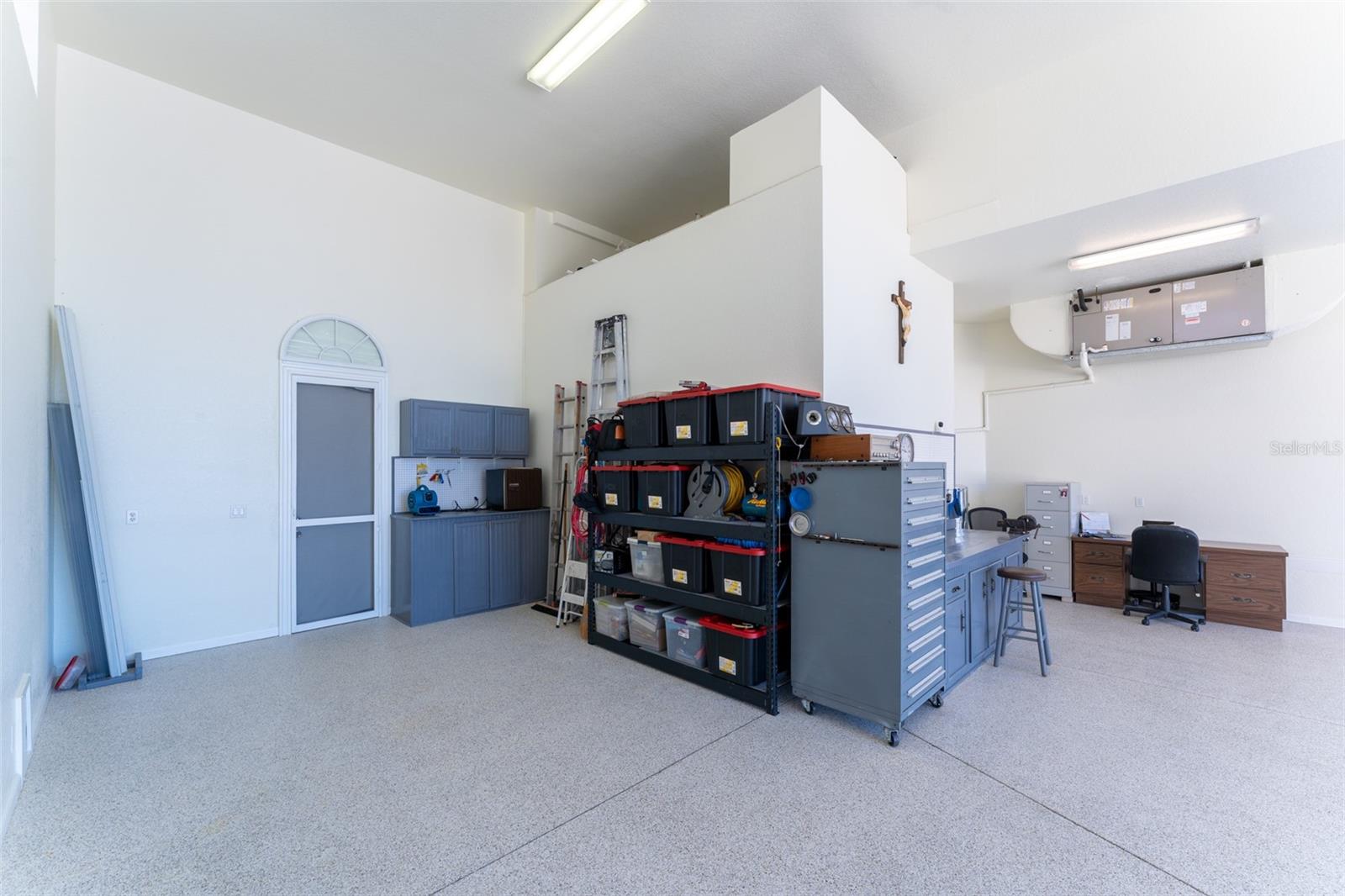 Image 92 of 98 For 10544 Poughkeepsie Circle