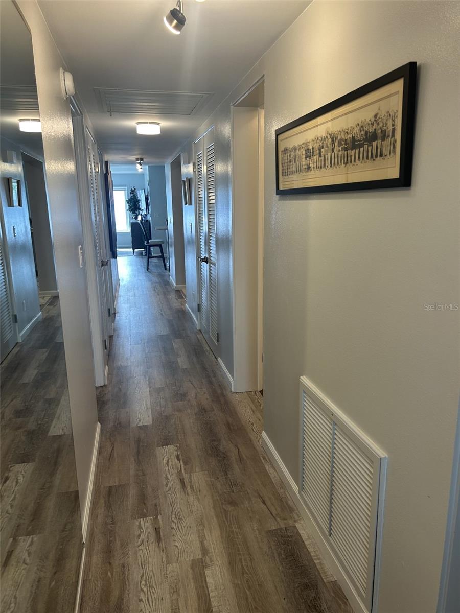 Image 14 of 35 For 5400 Gulf Drive 32