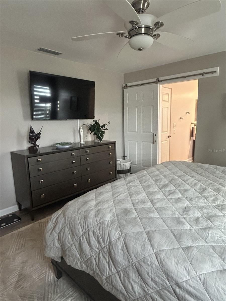 Image 17 of 35 For 5400 Gulf Drive 32