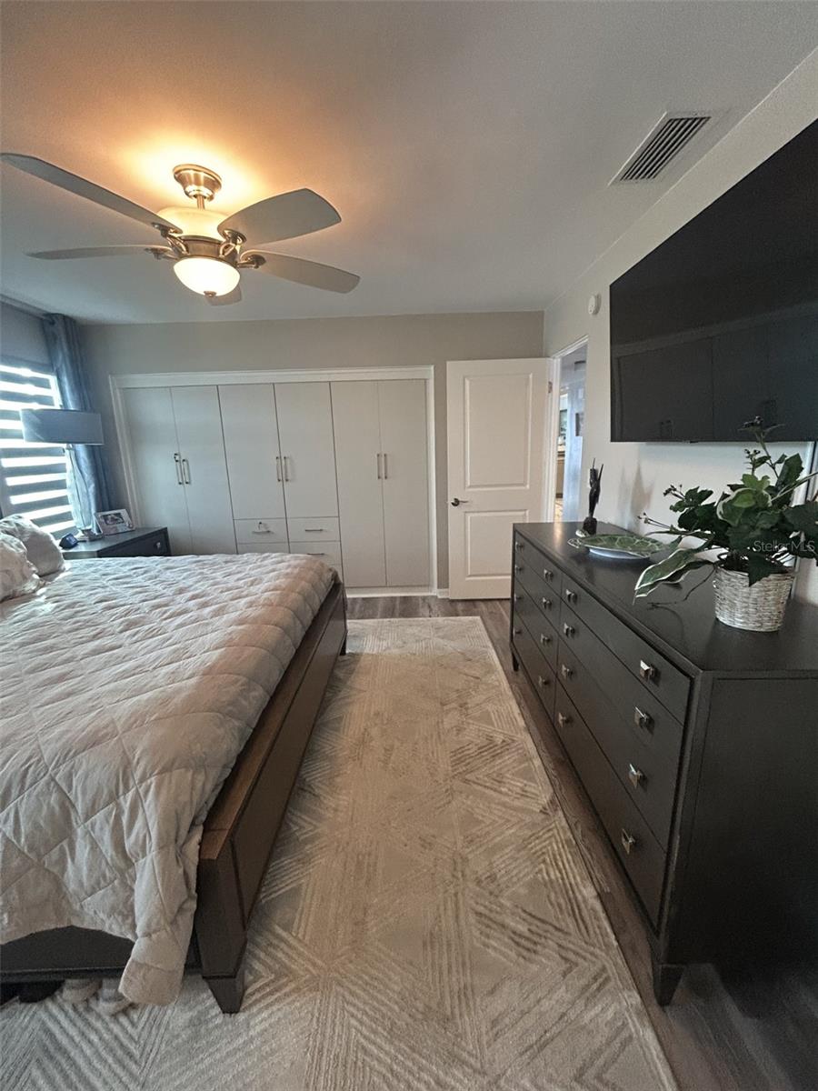 Image 18 of 35 For 5400 Gulf Drive 32