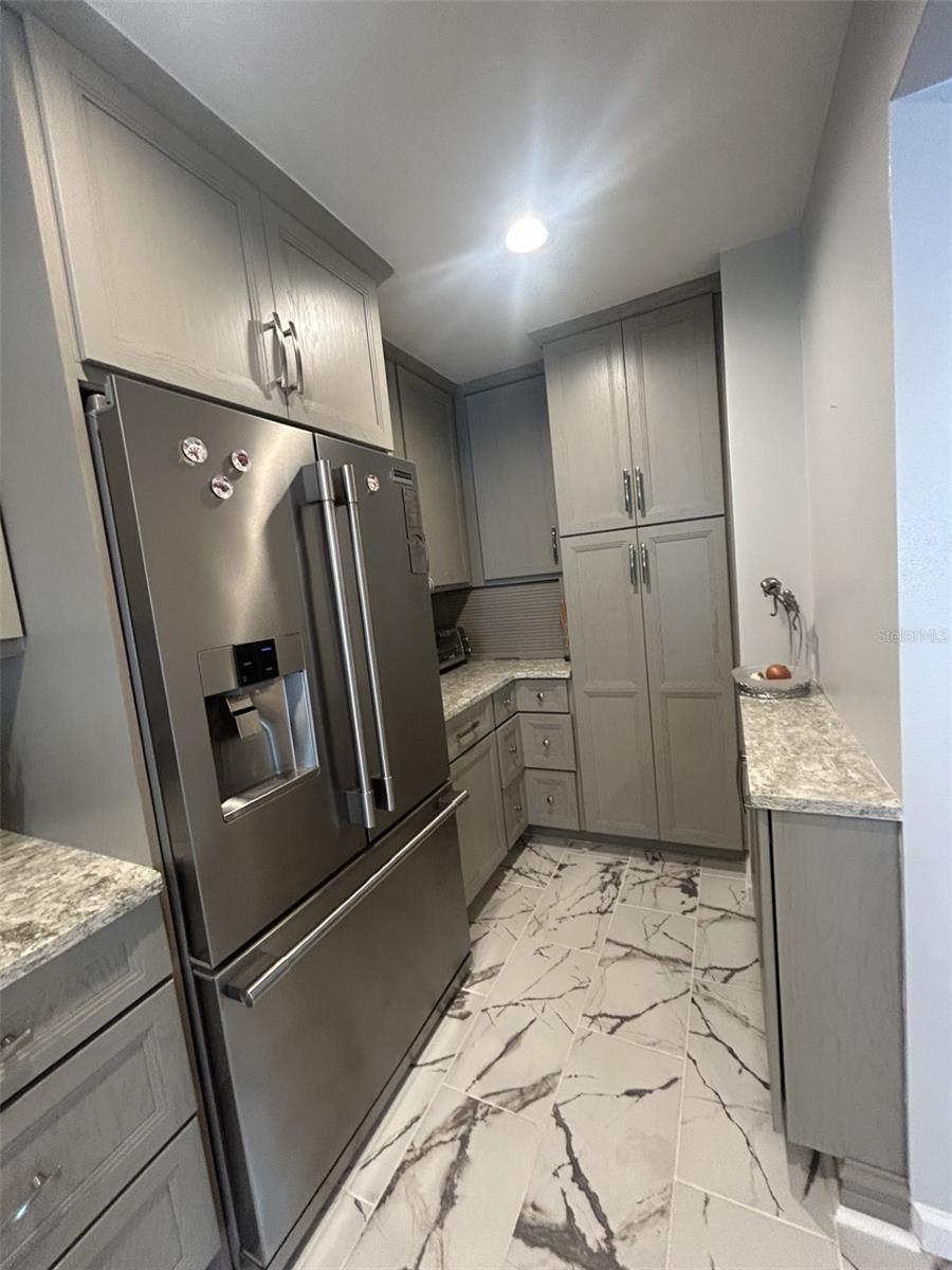 Image 7 of 35 For 5400 Gulf Drive 32