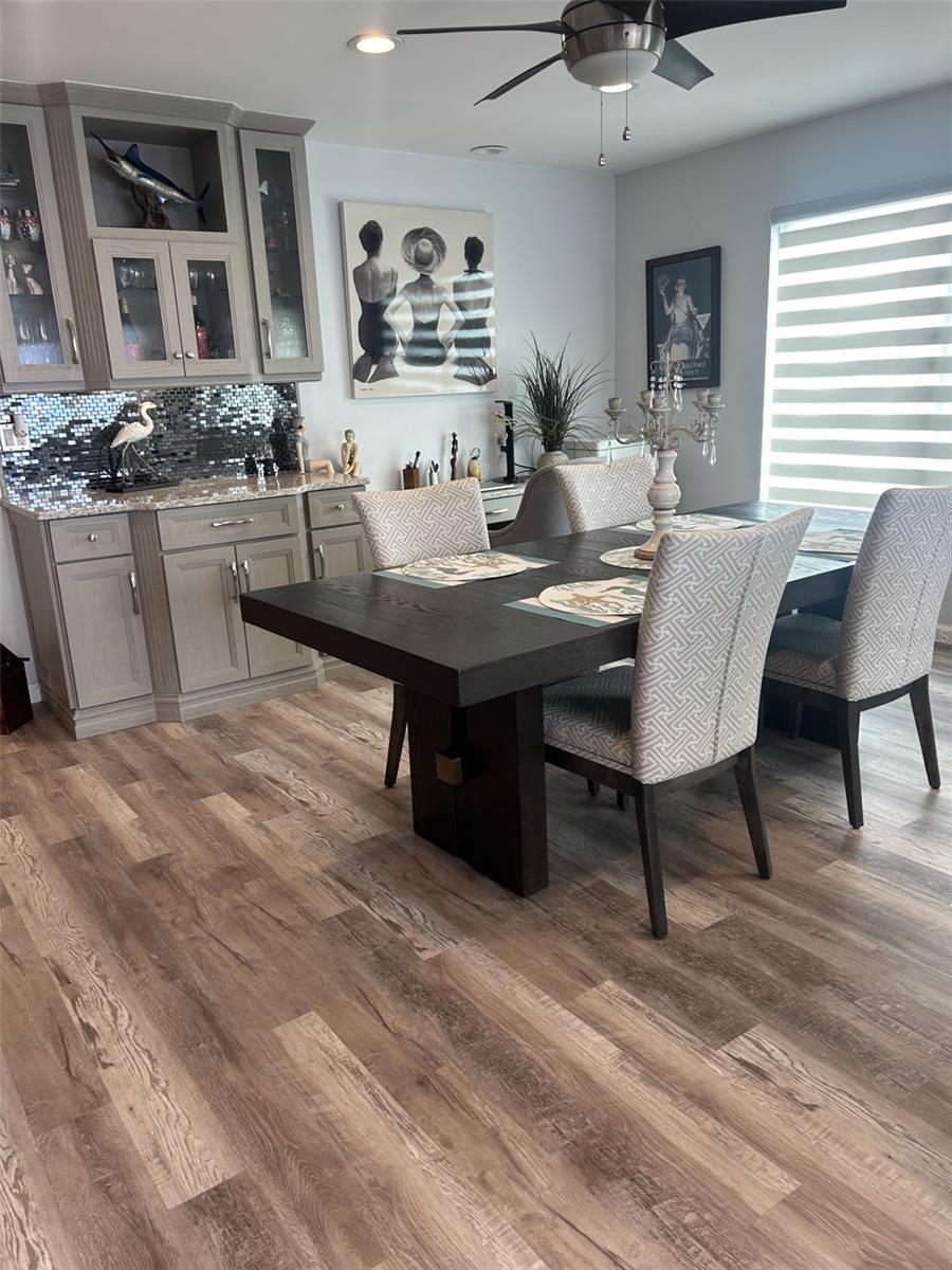 Image 9 of 35 For 5400 Gulf Drive 32