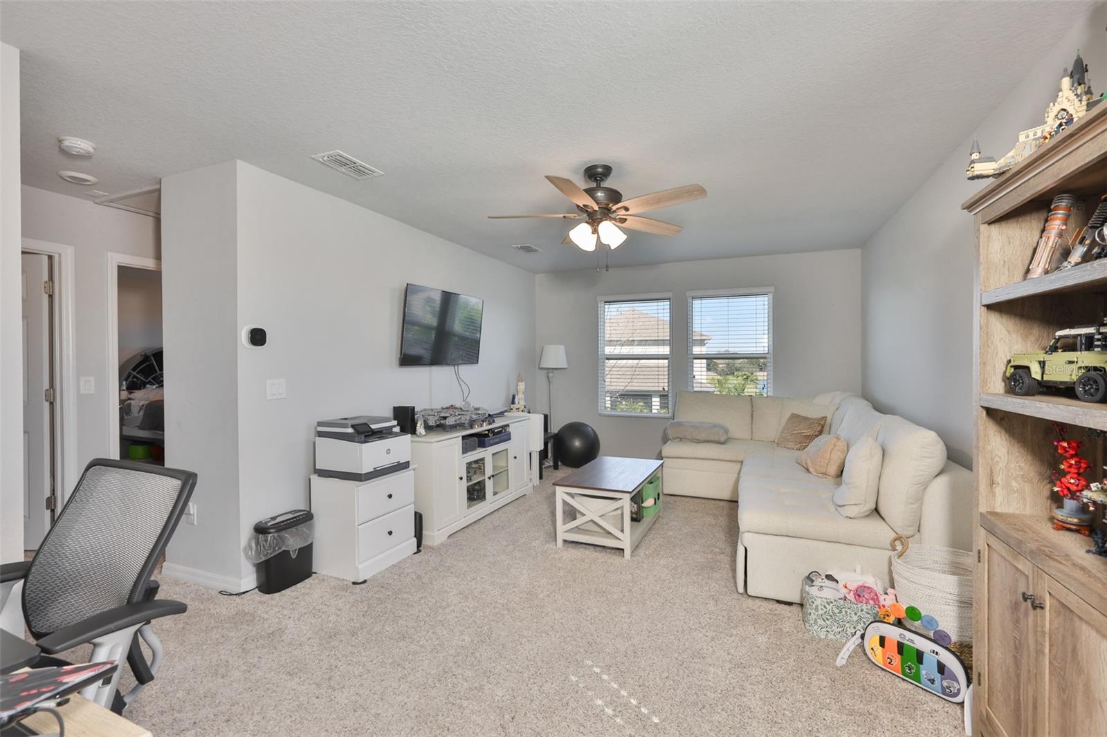 Listing photo id 12 for 7204 Paradiso Drive