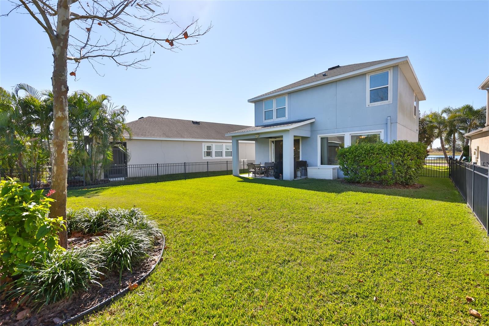 Listing photo id 30 for 7204 Paradiso Drive
