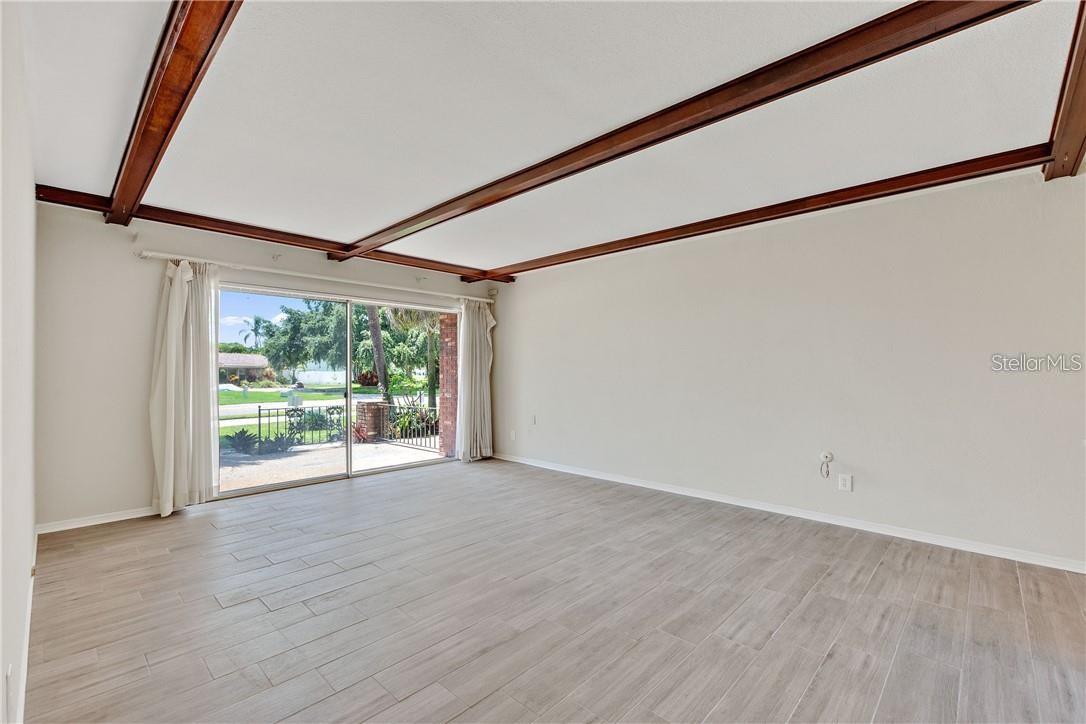 Image 12 of 33 For 4250 37th Street S 3