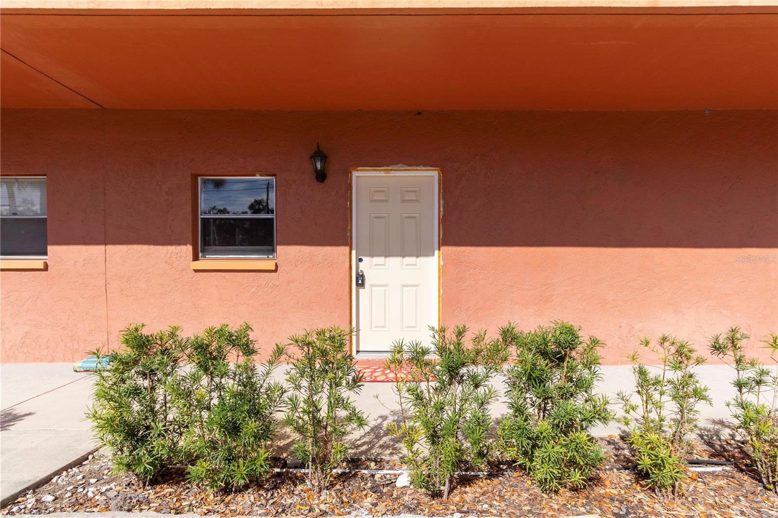 Image 2 of 22 For 4805 Alt 19  113