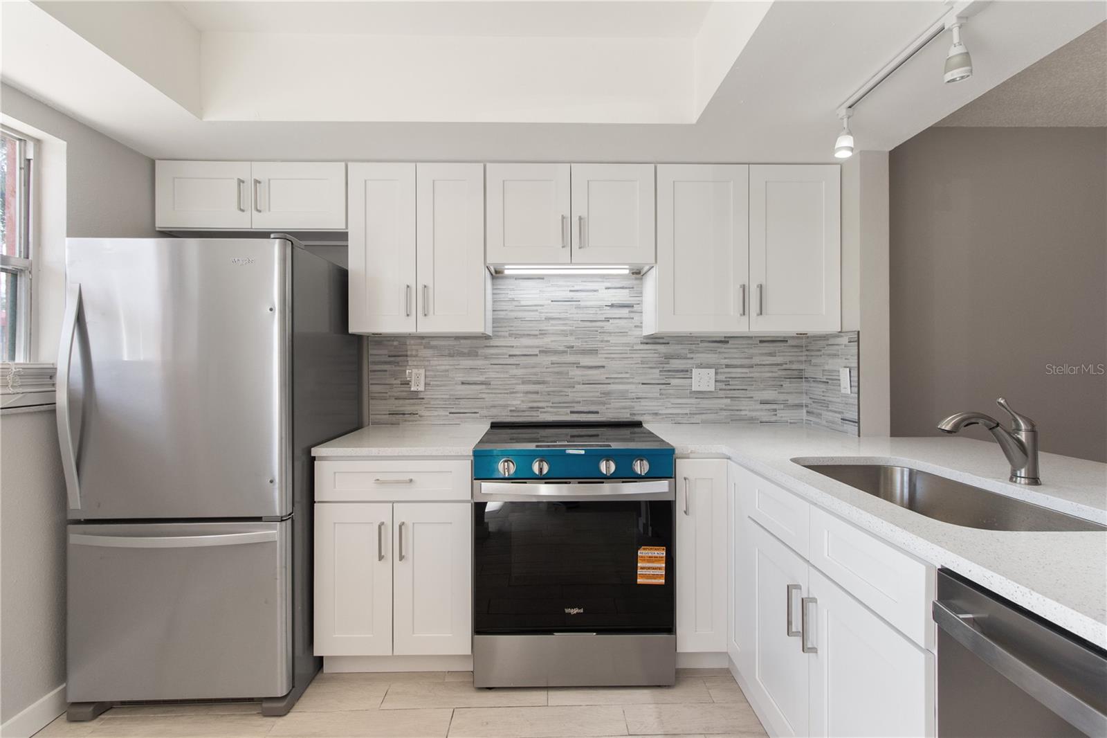 Image 4 of 22 For 4805 Alt 19  113