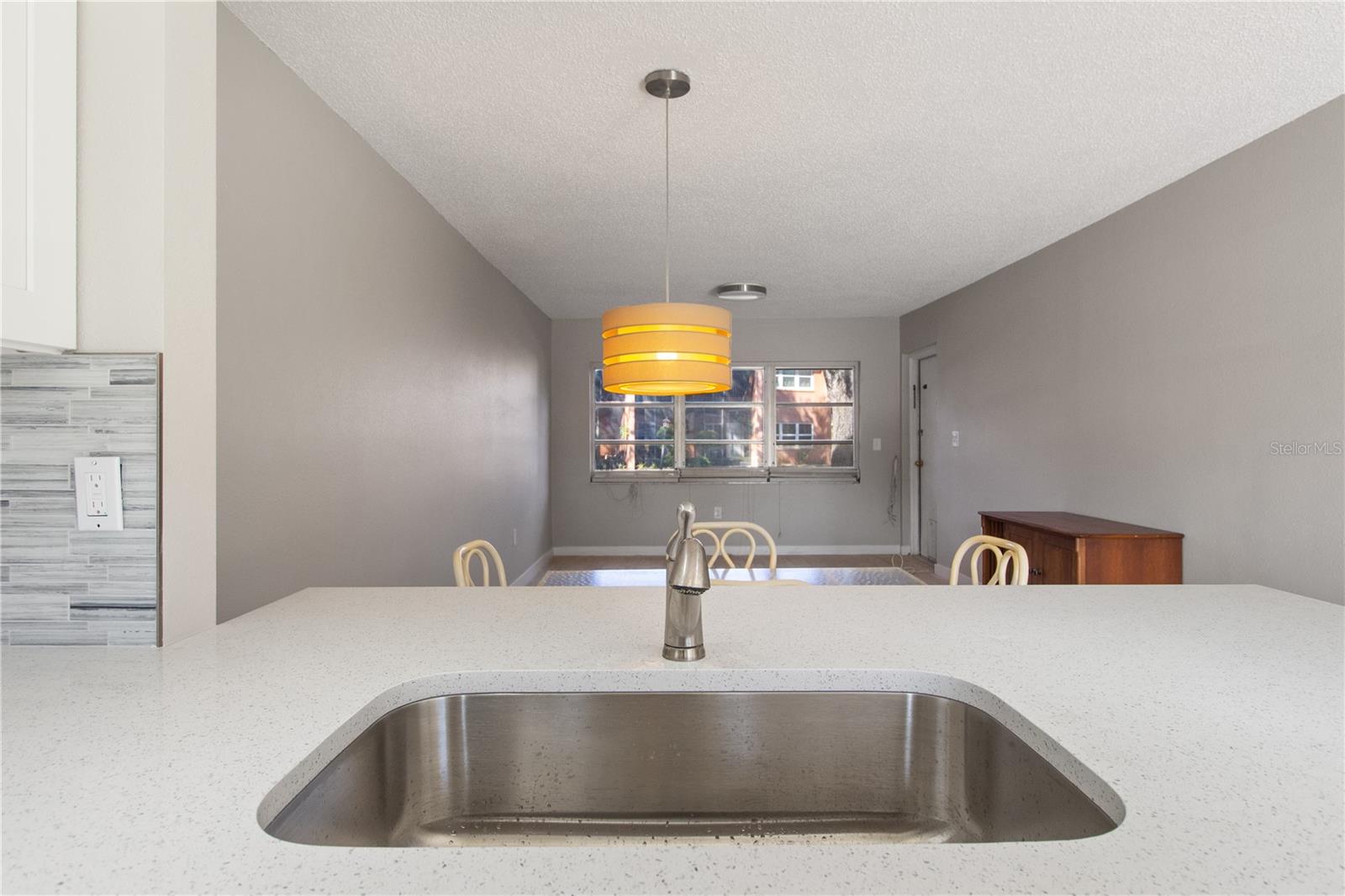 Image 6 of 22 For 4805 Alt 19  113