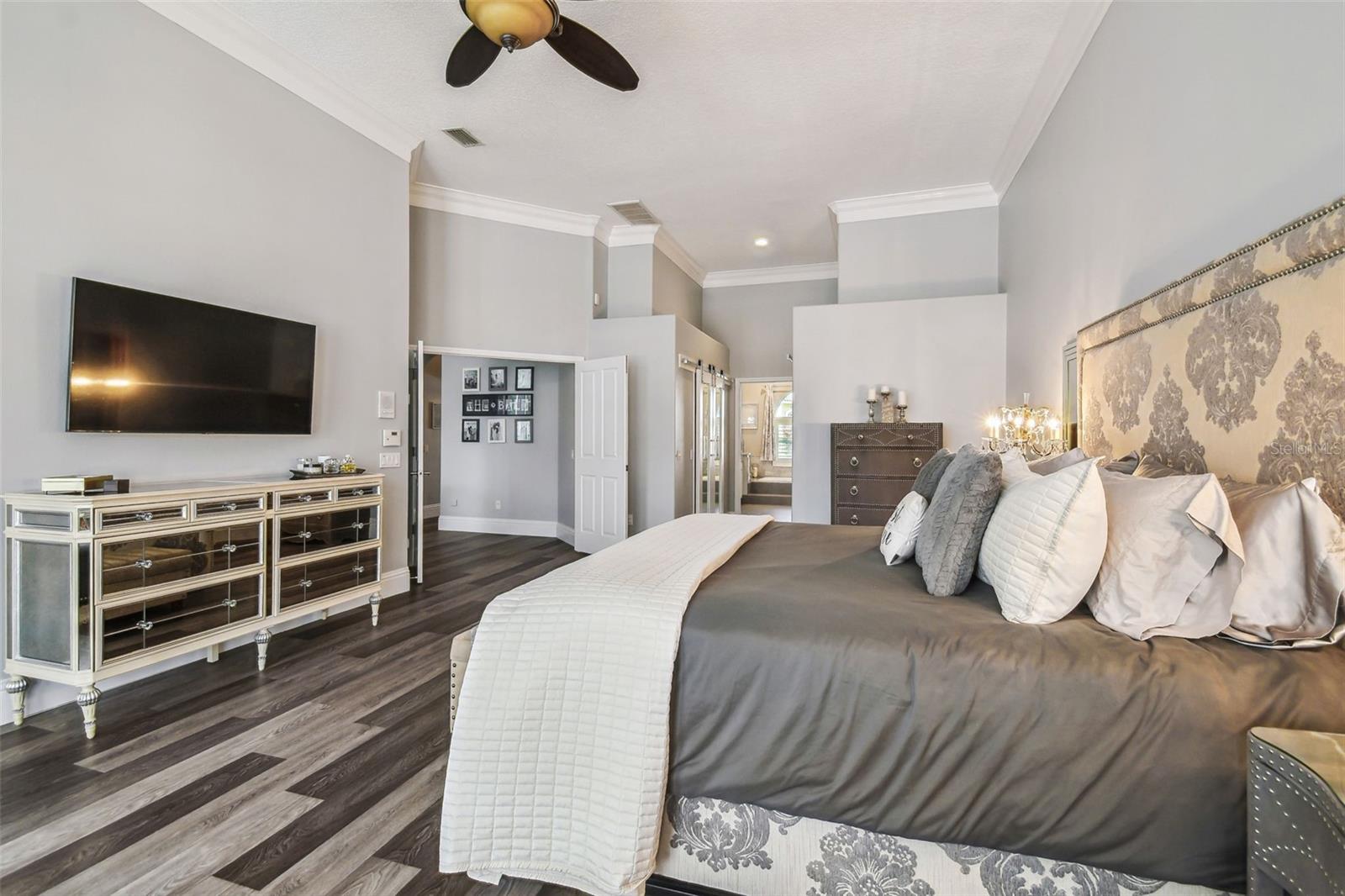 Image 17 of 100 For 9105 Woodridge Run Drive