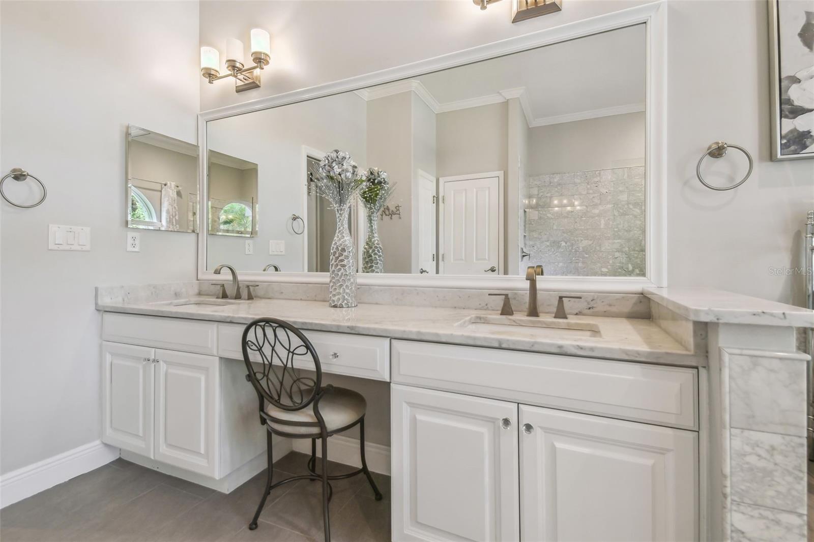 Image 21 of 100 For 9105 Woodridge Run Drive