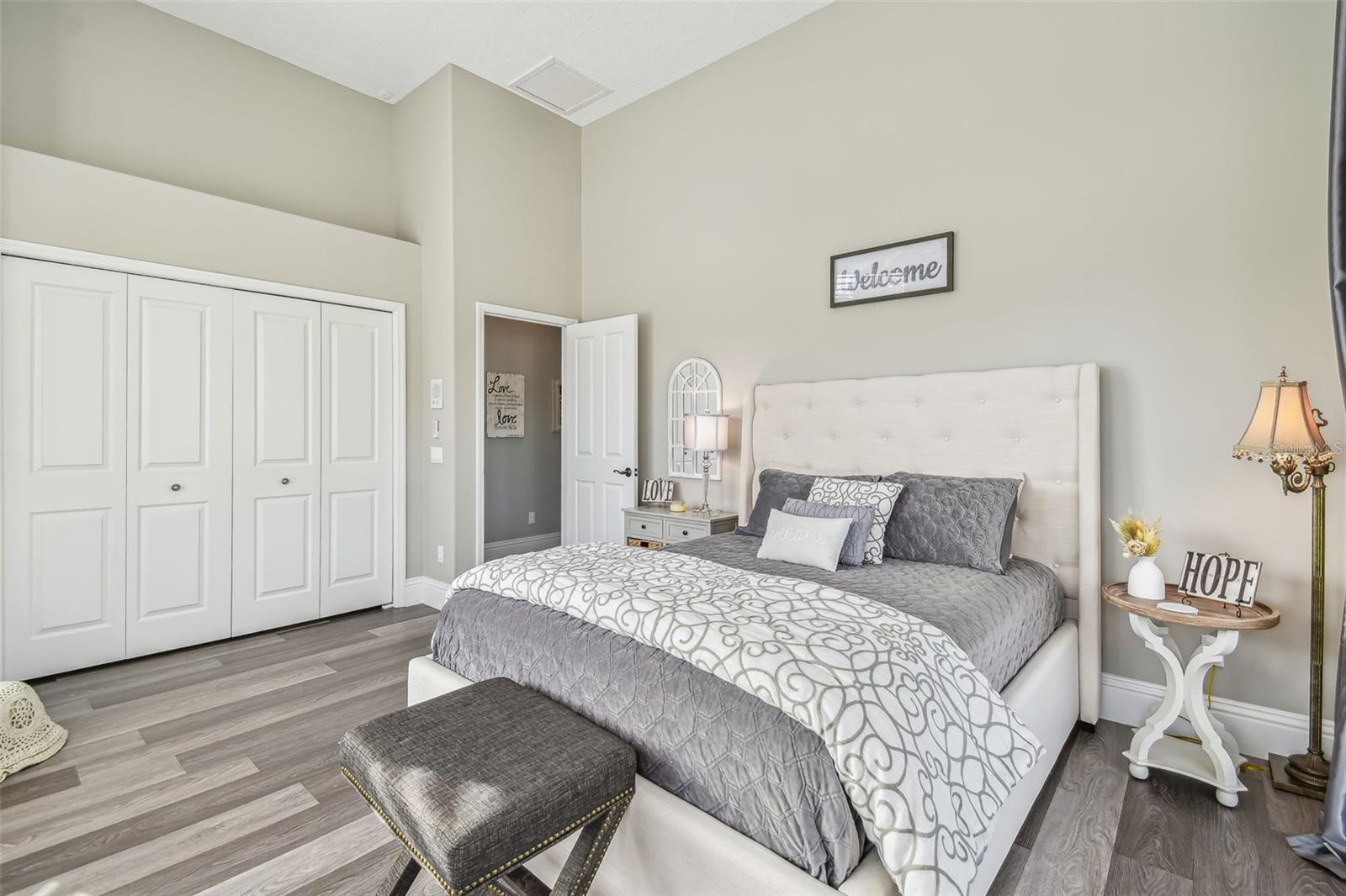 Image 41 of 100 For 9105 Woodridge Run Drive