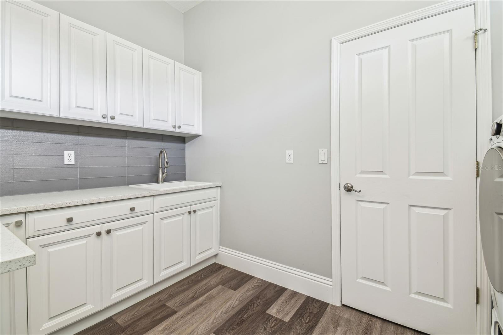 Image 53 of 100 For 9105 Woodridge Run Drive