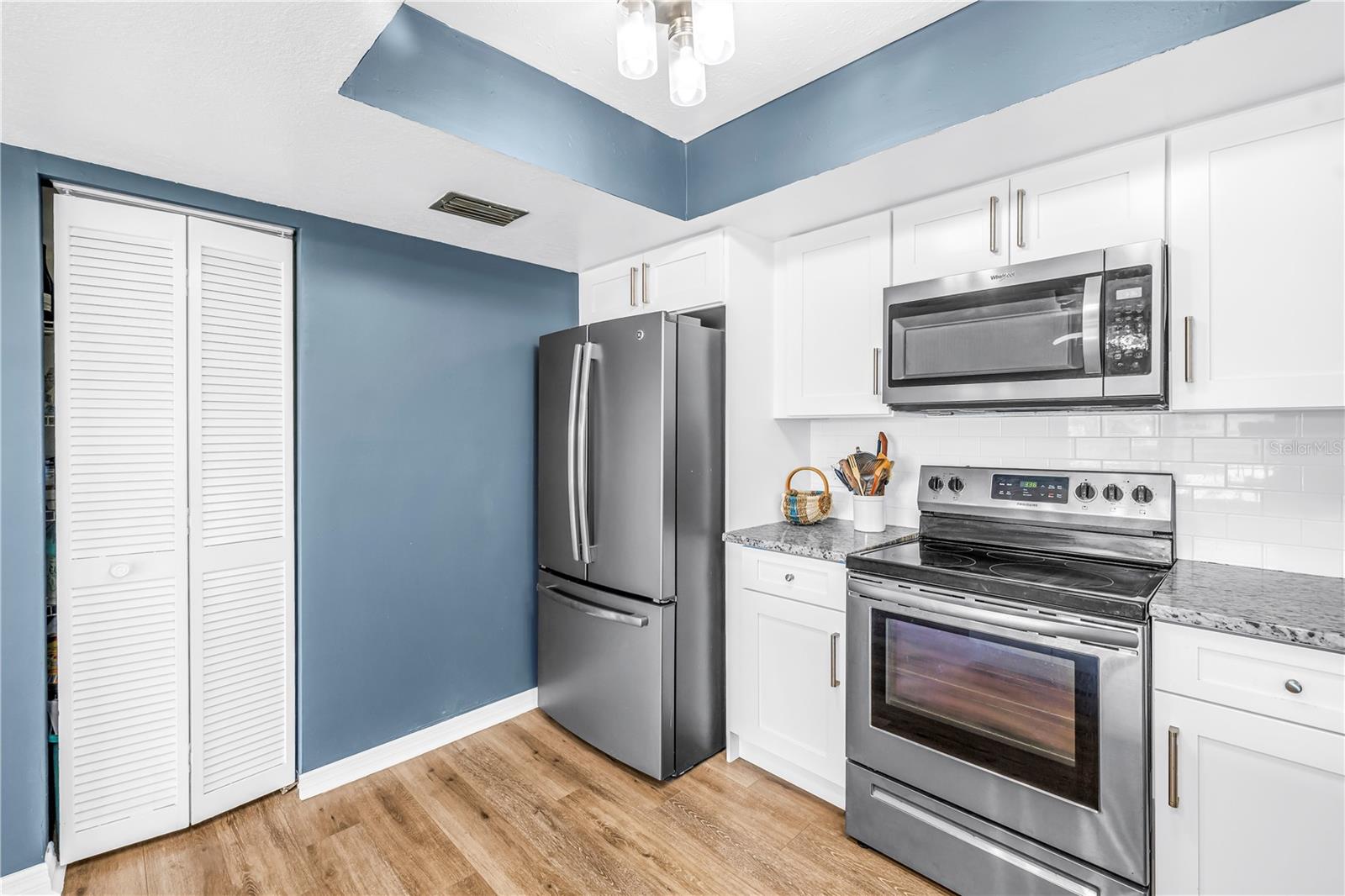 Image 22 of 49 For 110 29th Avenue N