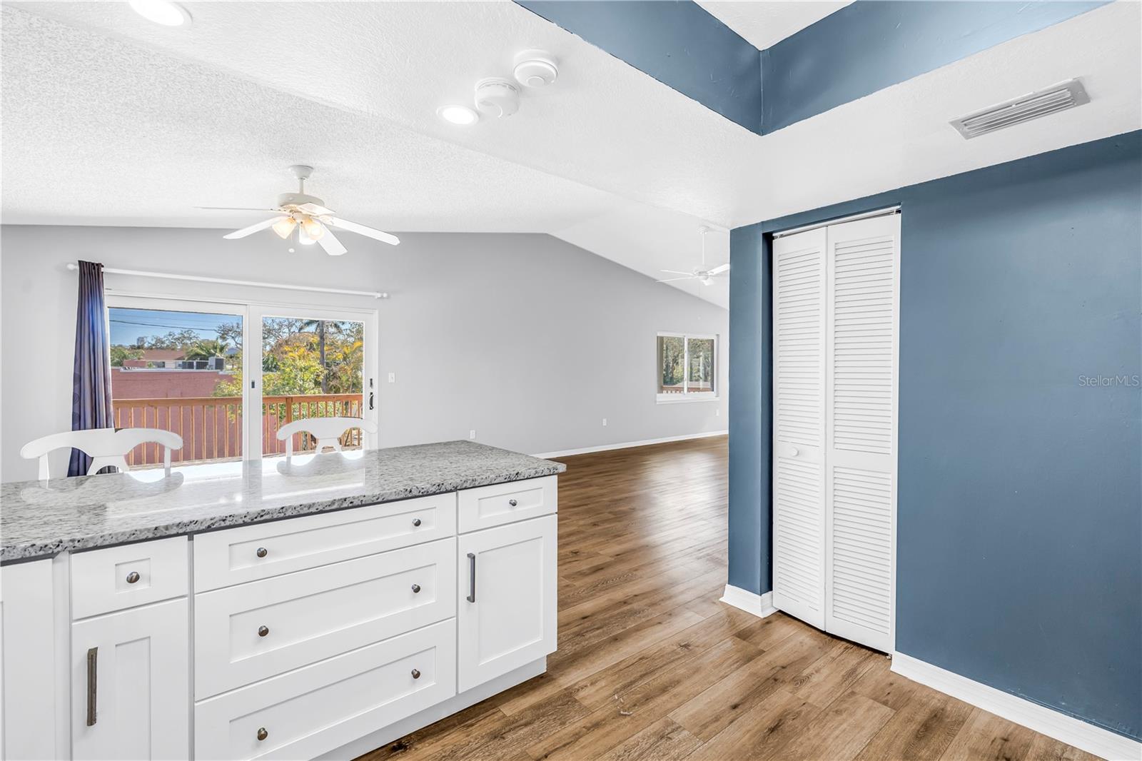 Image 23 of 49 For 110 29th Avenue N