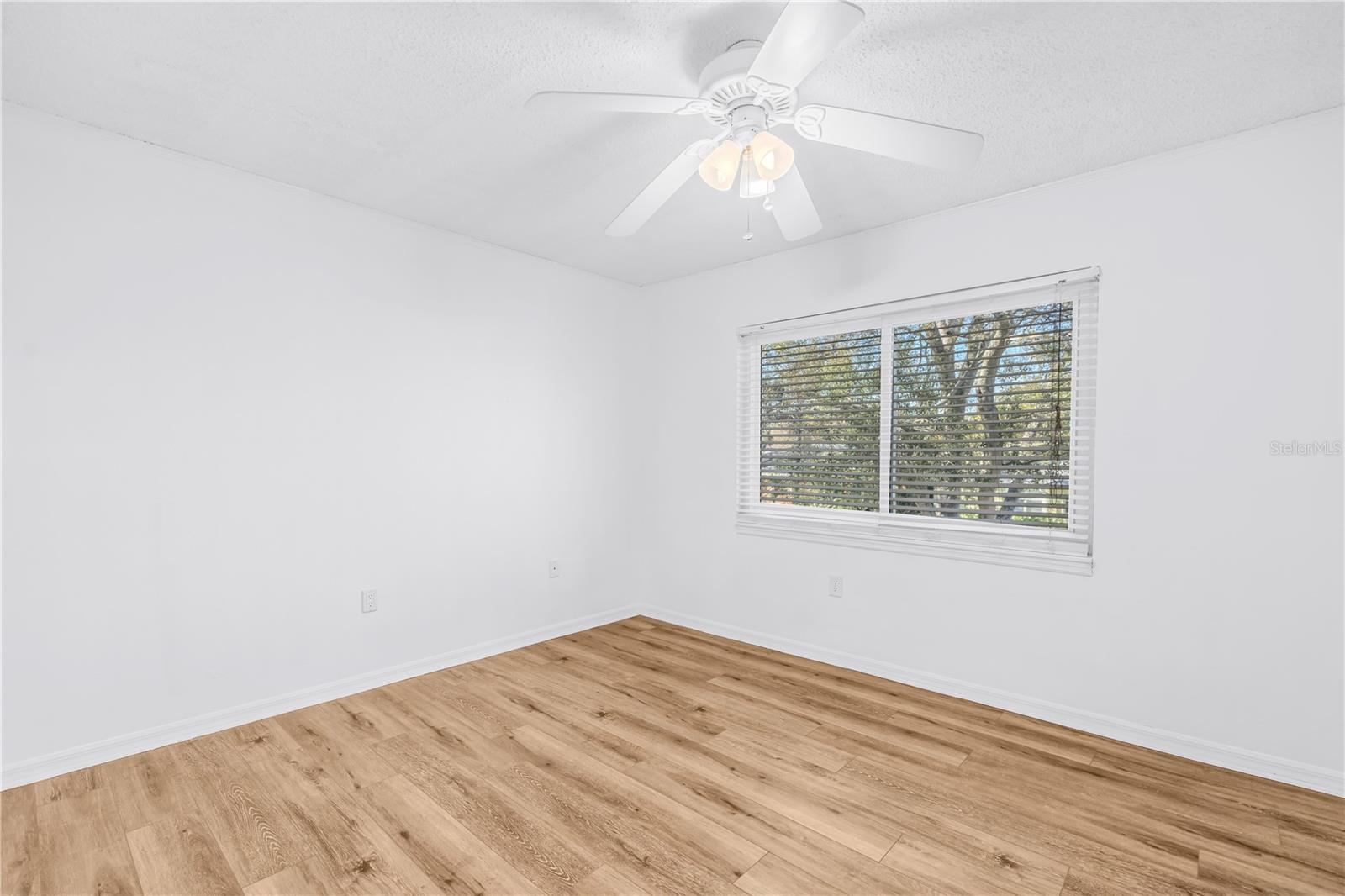 Image 30 of 49 For 110 29th Avenue N