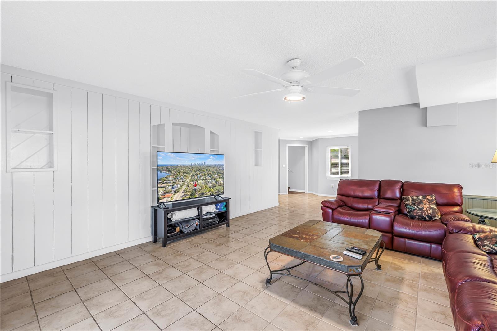 Image 7 of 49 For 110 29th Avenue N