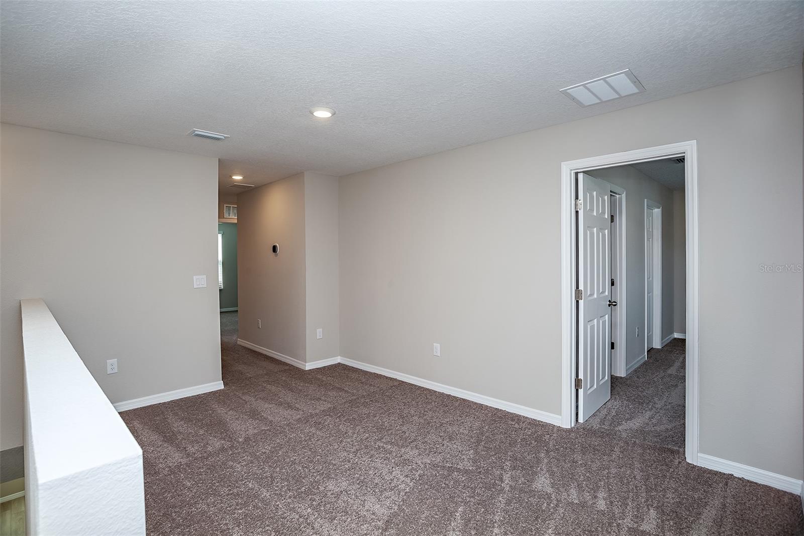 Listing photo id 13 for 36701 Sagemoor Drive