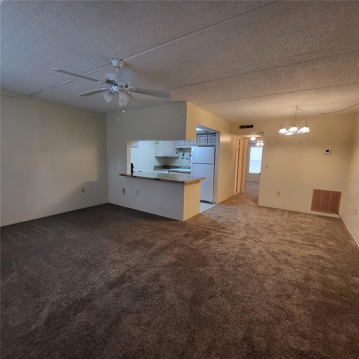 Image 2 of 17 For 12760 Indian Rocks Road 540