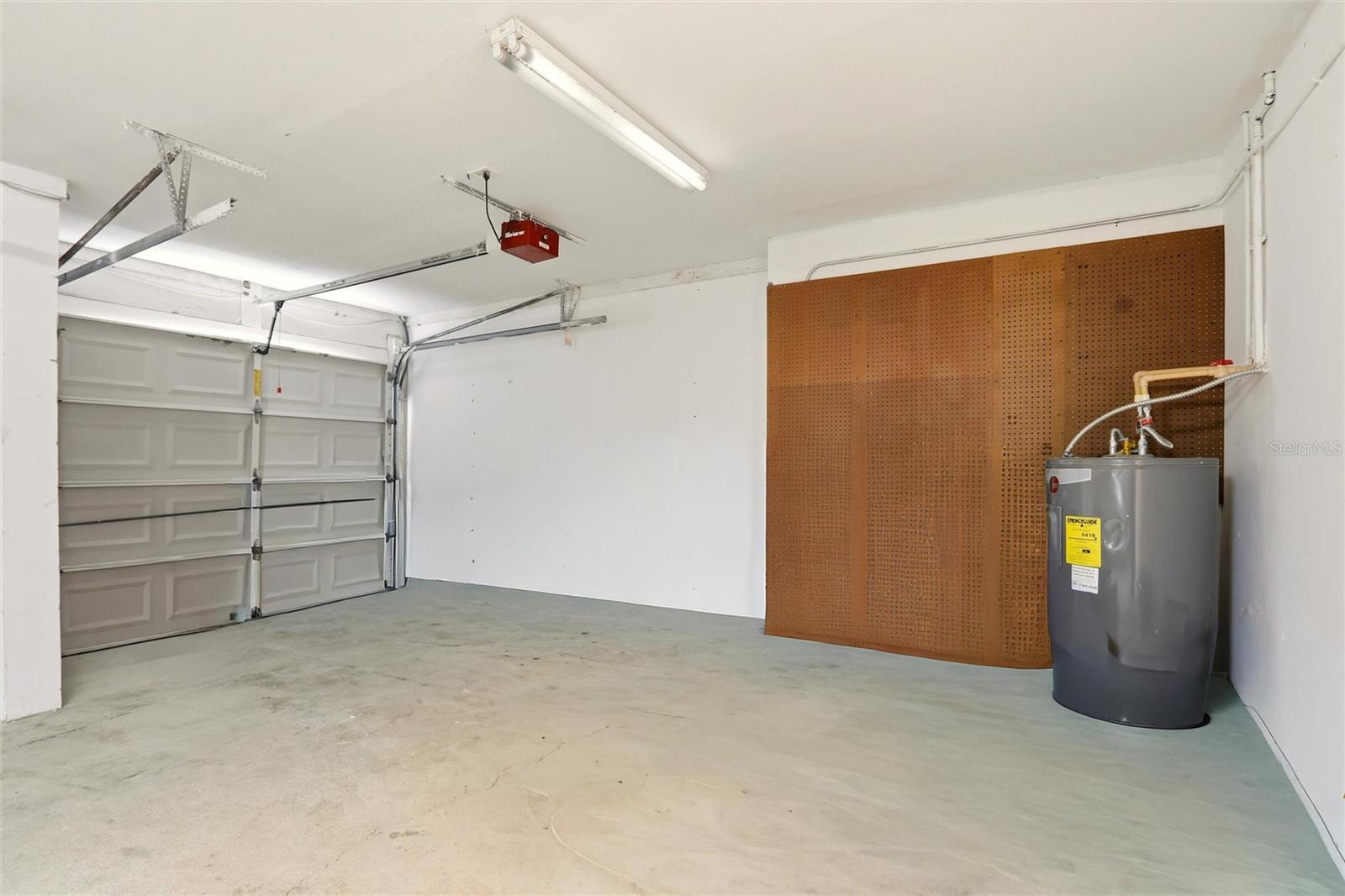 Image 31 of 46 For 10402 Ashley Oaks Drive