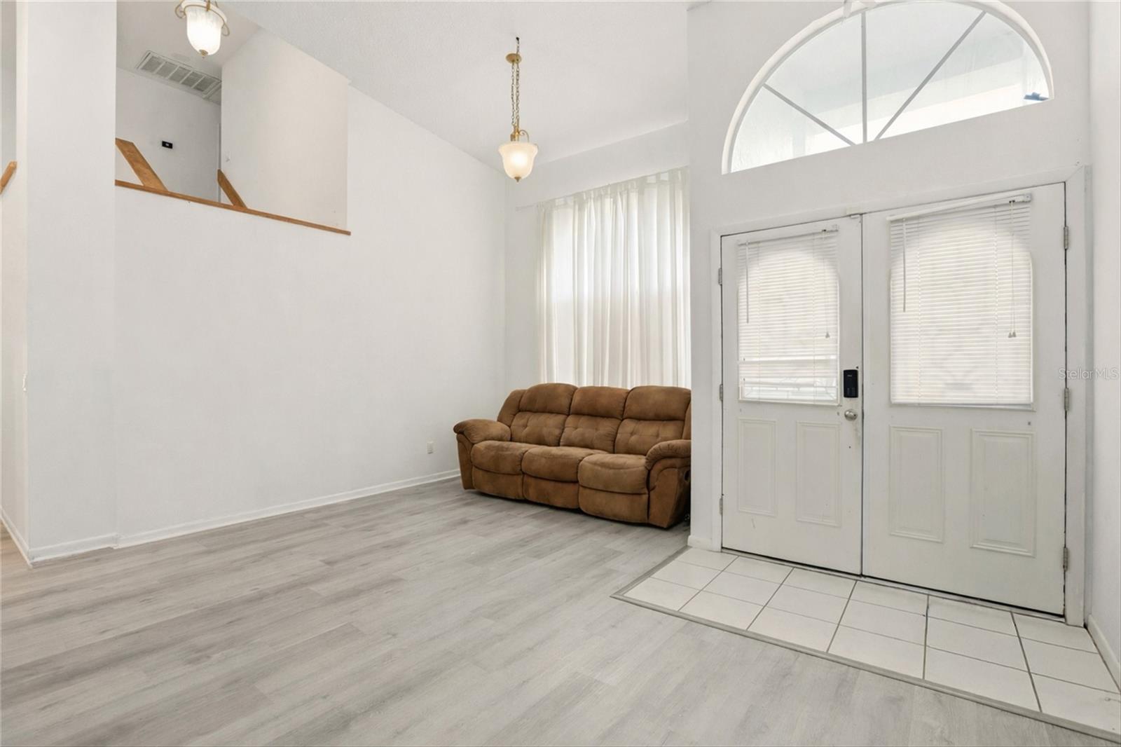 Image 5 of 46 For 10402 Ashley Oaks Drive