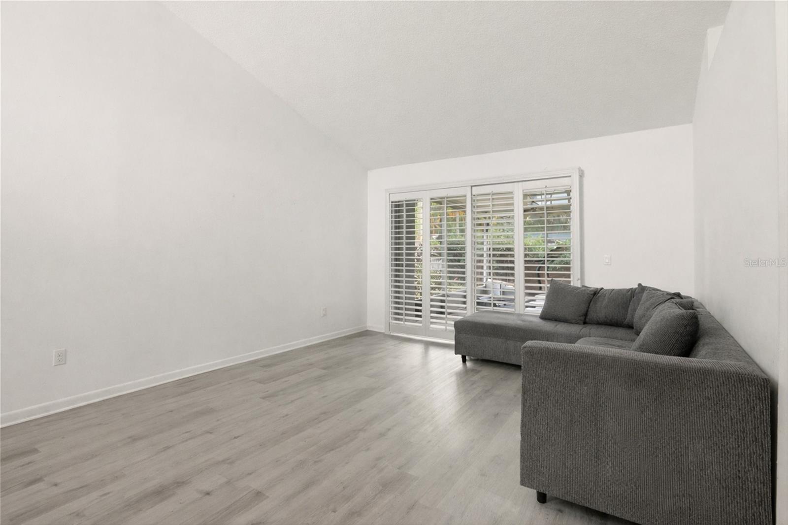 Image 7 of 46 For 10402 Ashley Oaks Drive