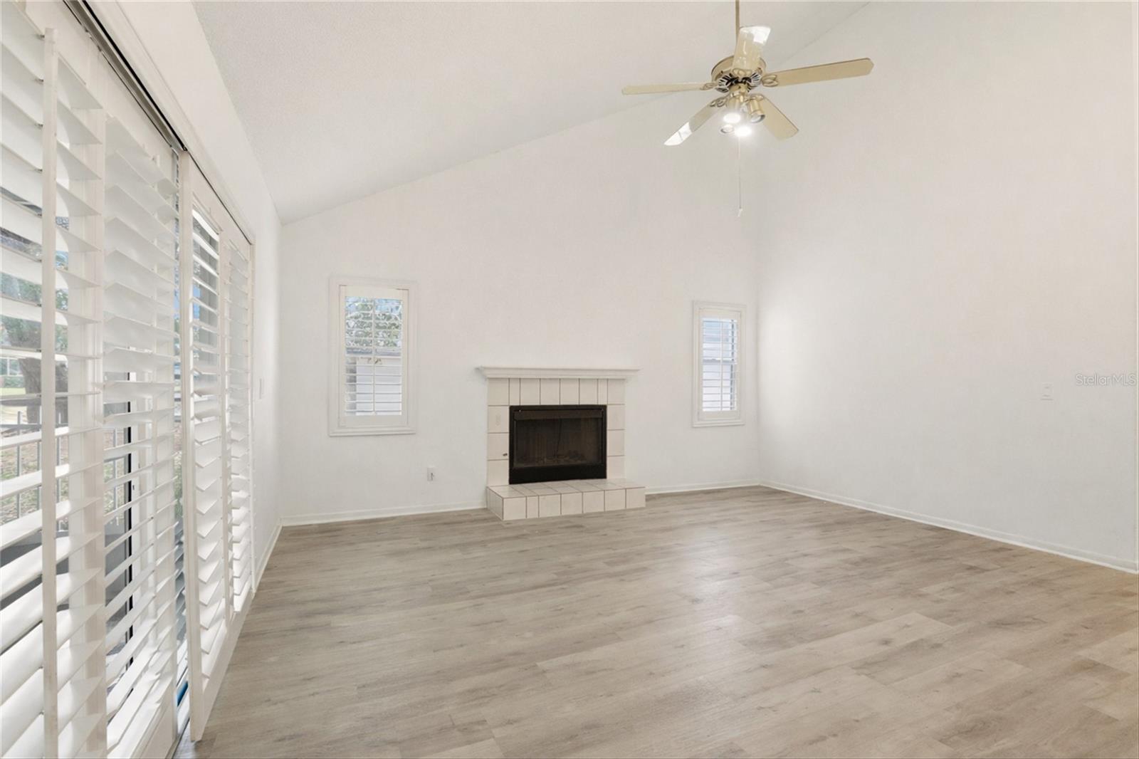 Image 9 of 46 For 10402 Ashley Oaks Drive