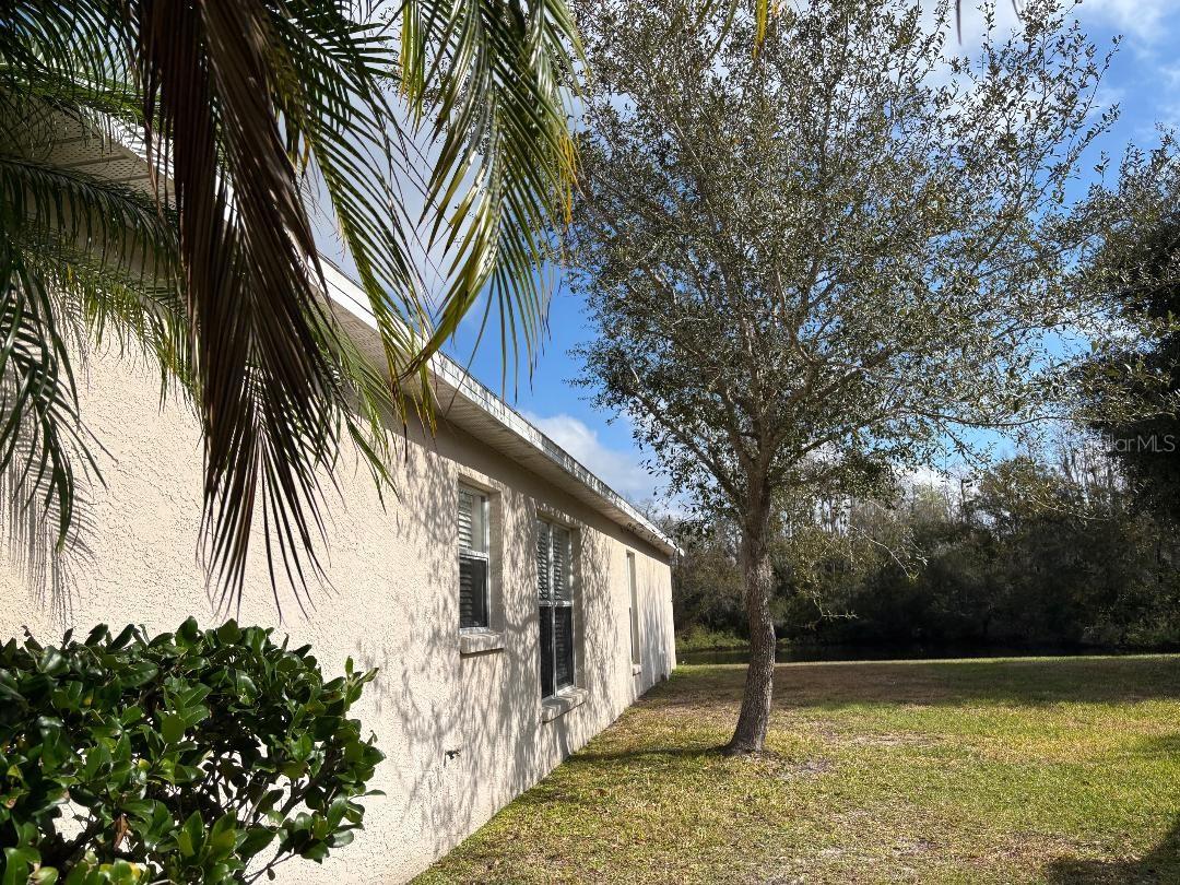 Image 37 of 49 For 1932 Grenville Court