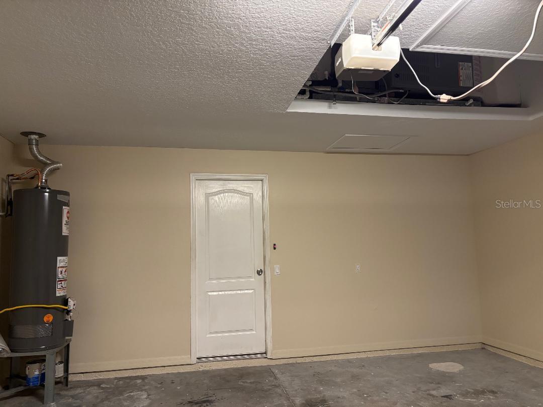 Image 44 of 49 For 1932 Grenville Court