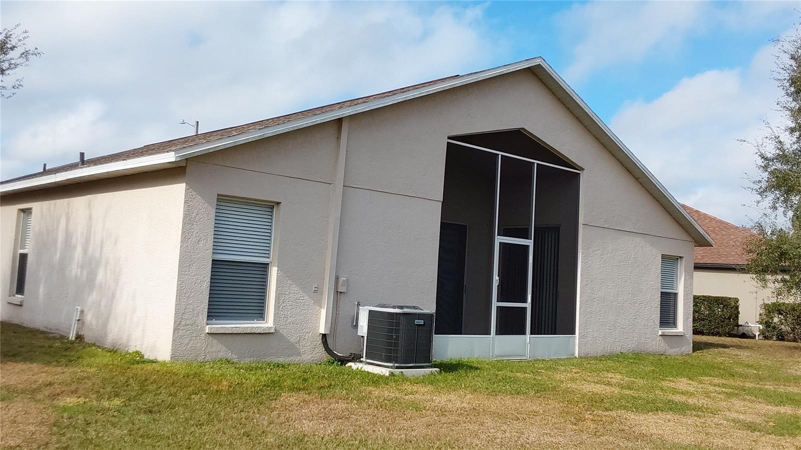 Image 46 of 49 For 1932 Grenville Court