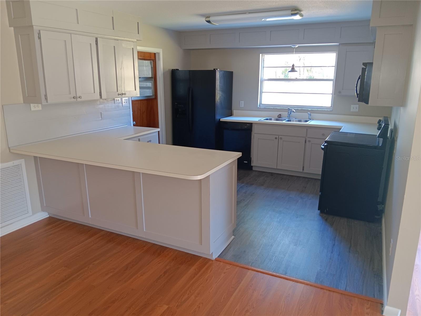 Image 3 of 14 For 20820 Chisholm Trail