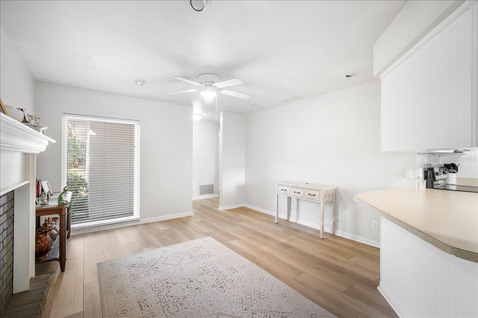 Listing photo id 12 for 1016 Lady Guinevere Drive