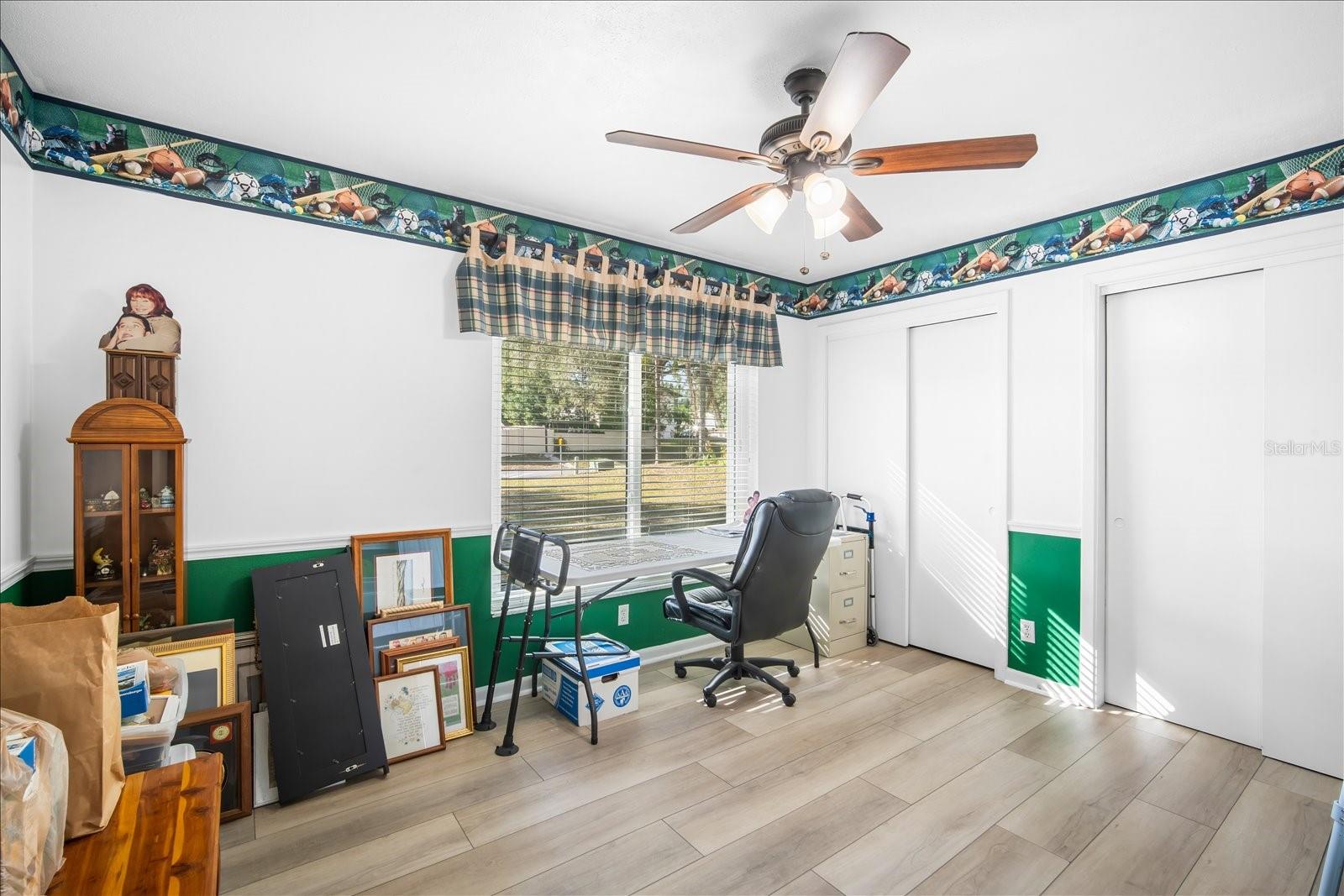 Listing photo id 18 for 1016 Lady Guinevere Drive